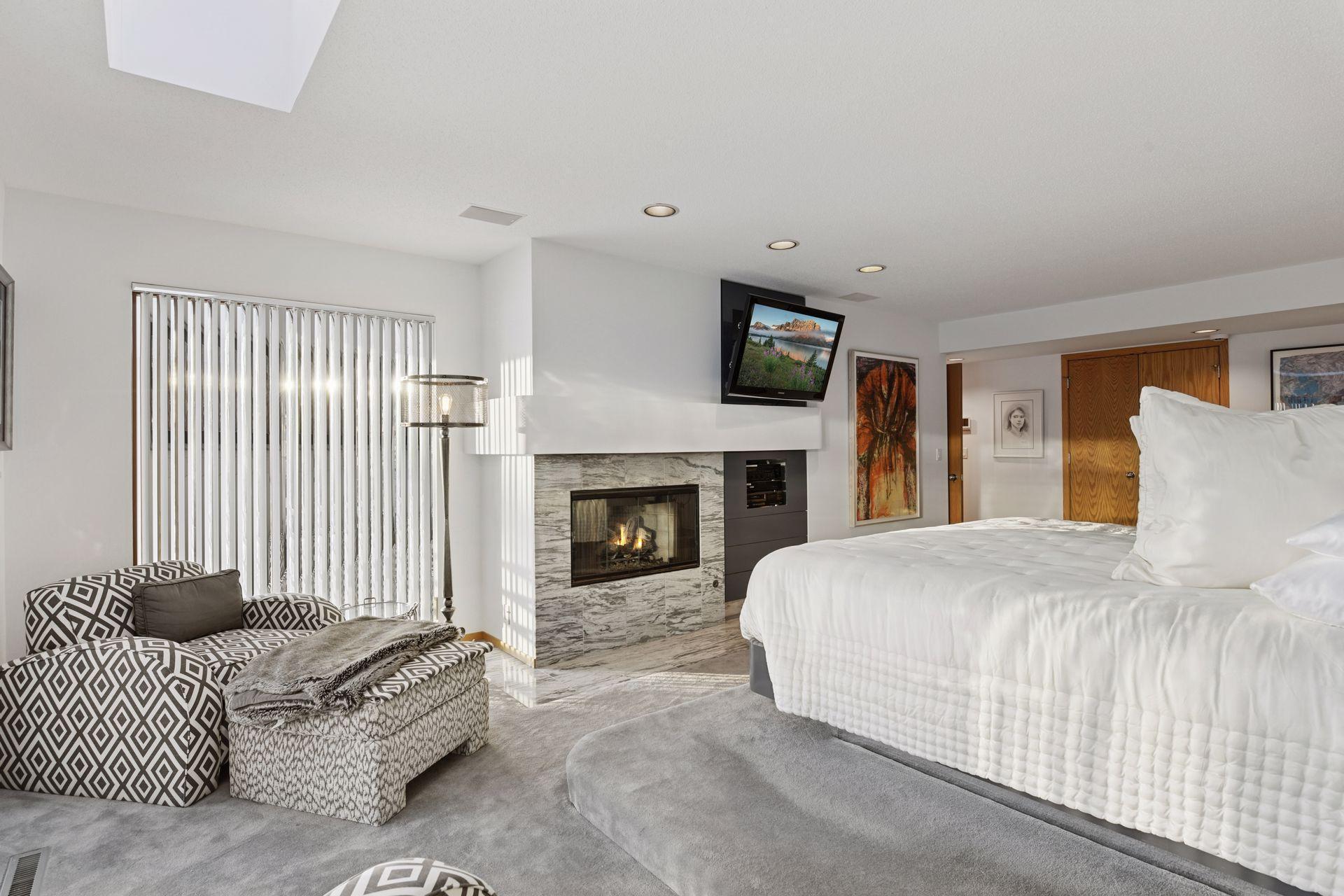 16141 Mcginty Road W