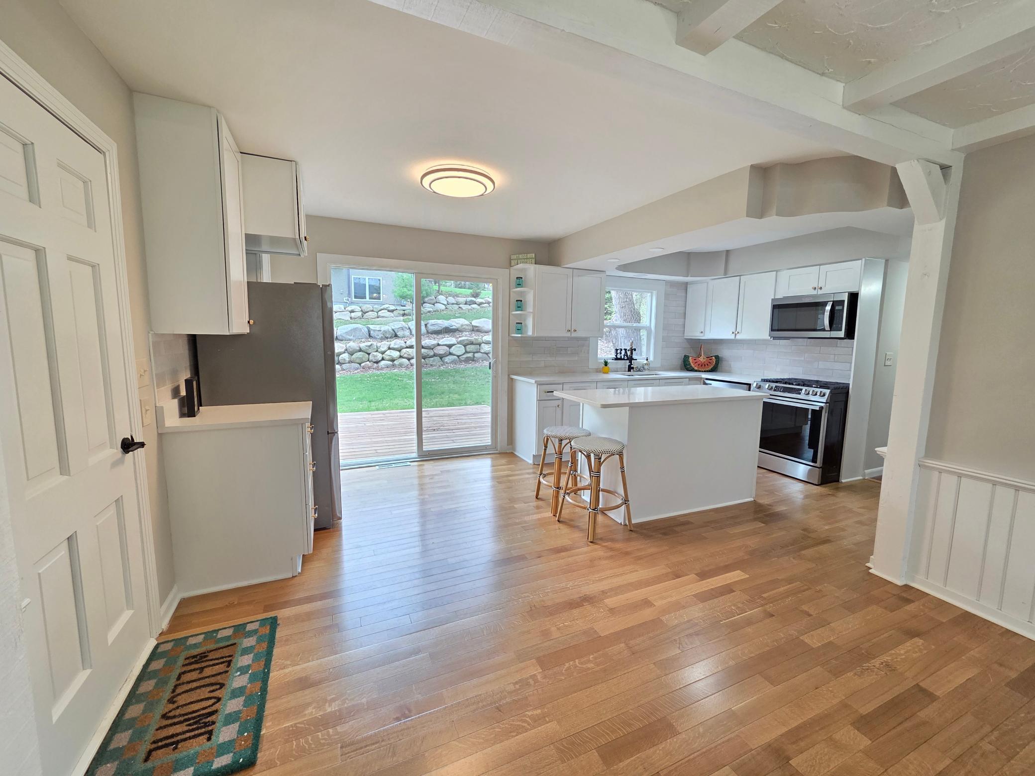 13801 Lake Street Extension