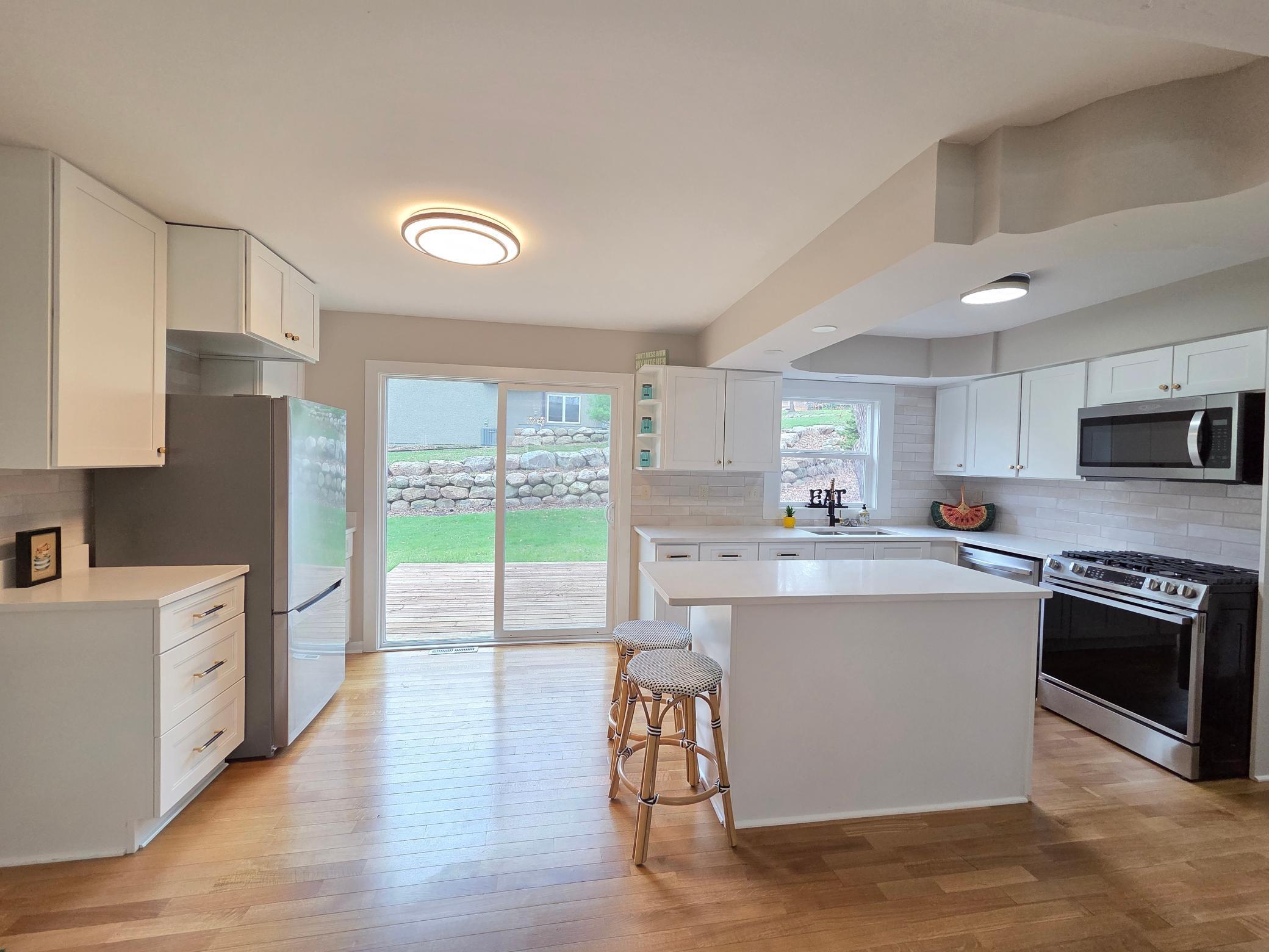 13801 Lake Street Extension