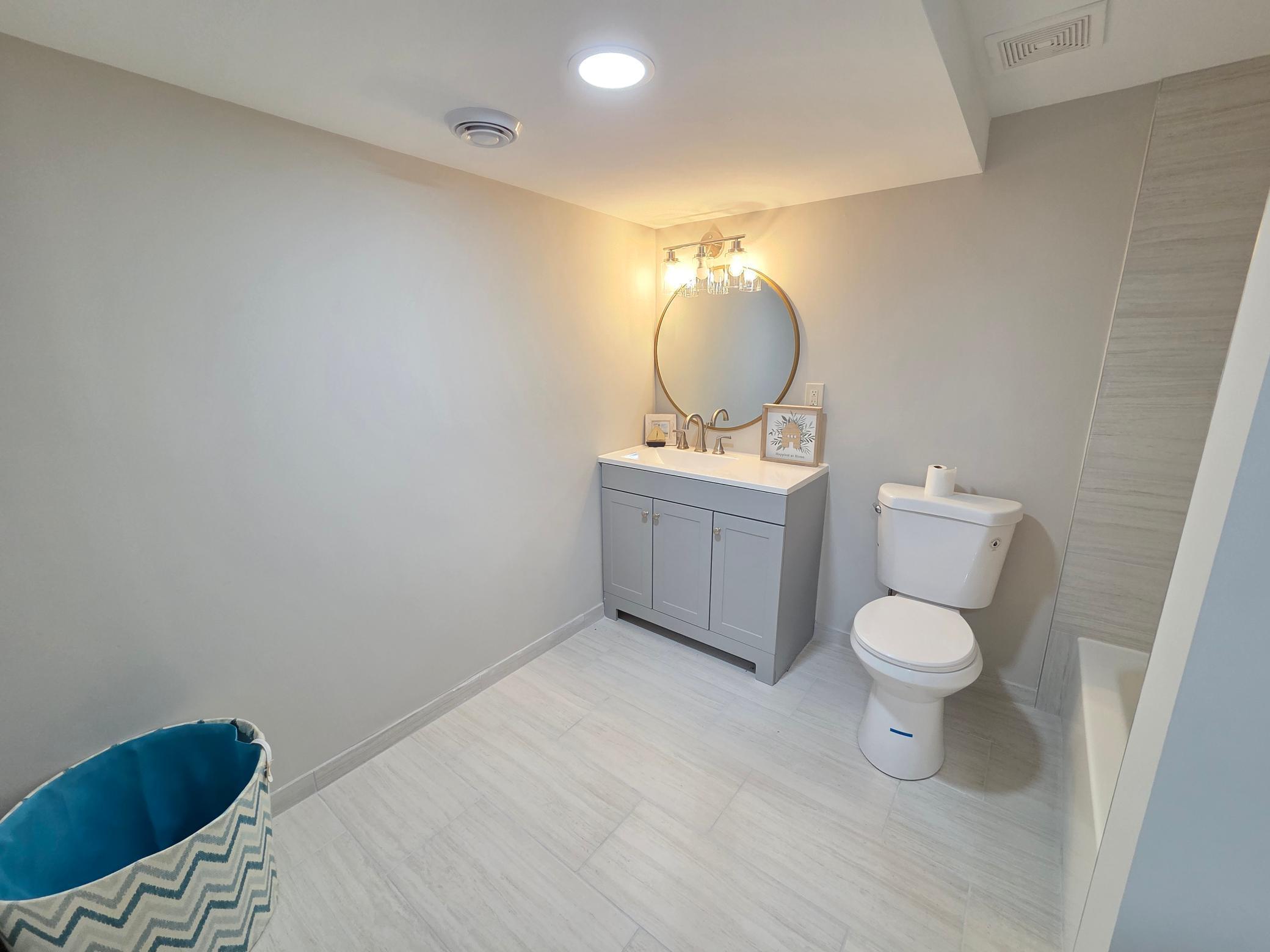 13801 Lake Street Extension