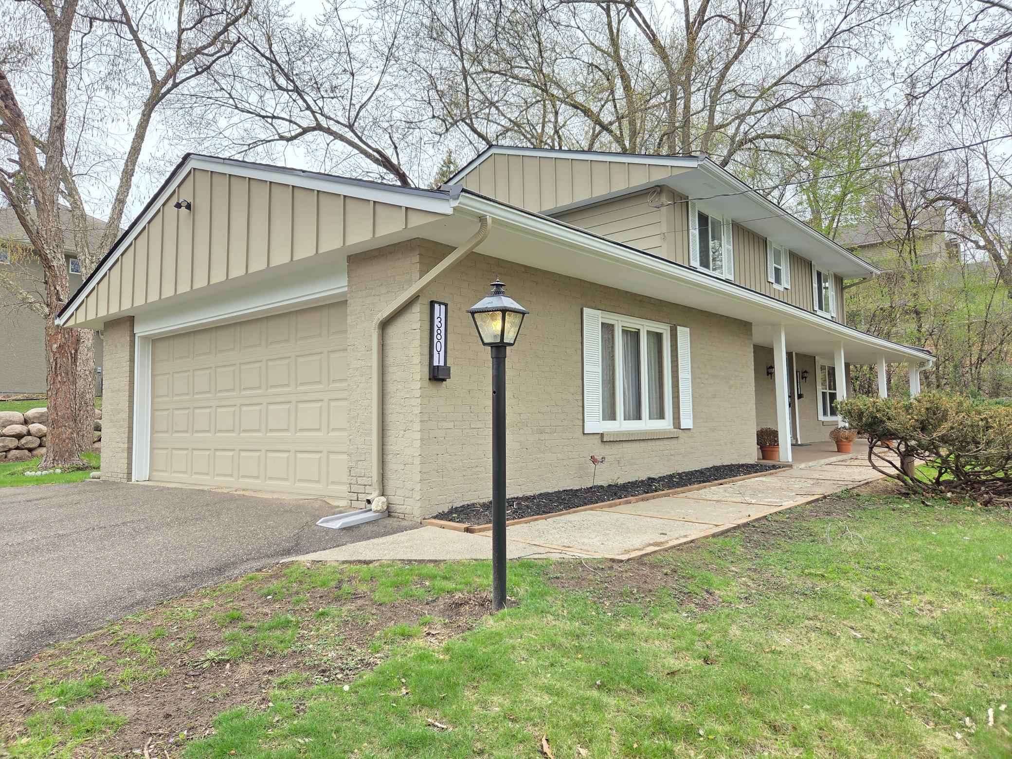 13801 Lake Street Extension