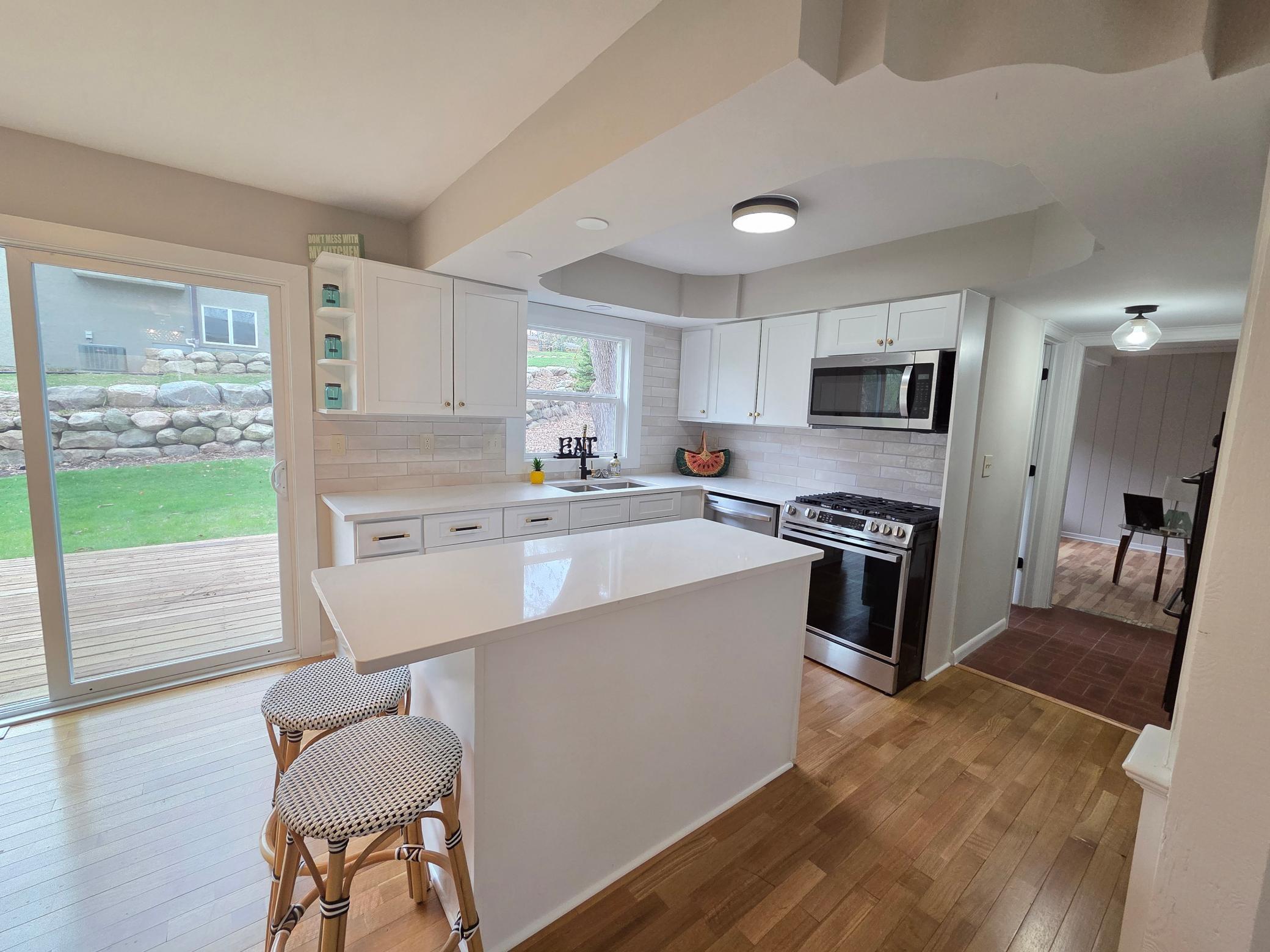 13801 Lake Street Extension