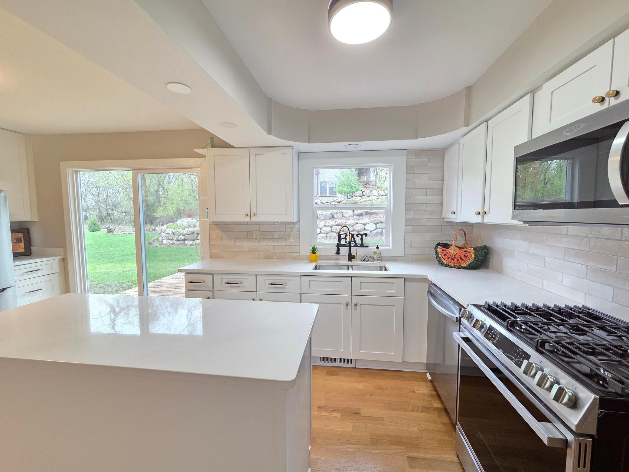 13801 Lake Street Extension