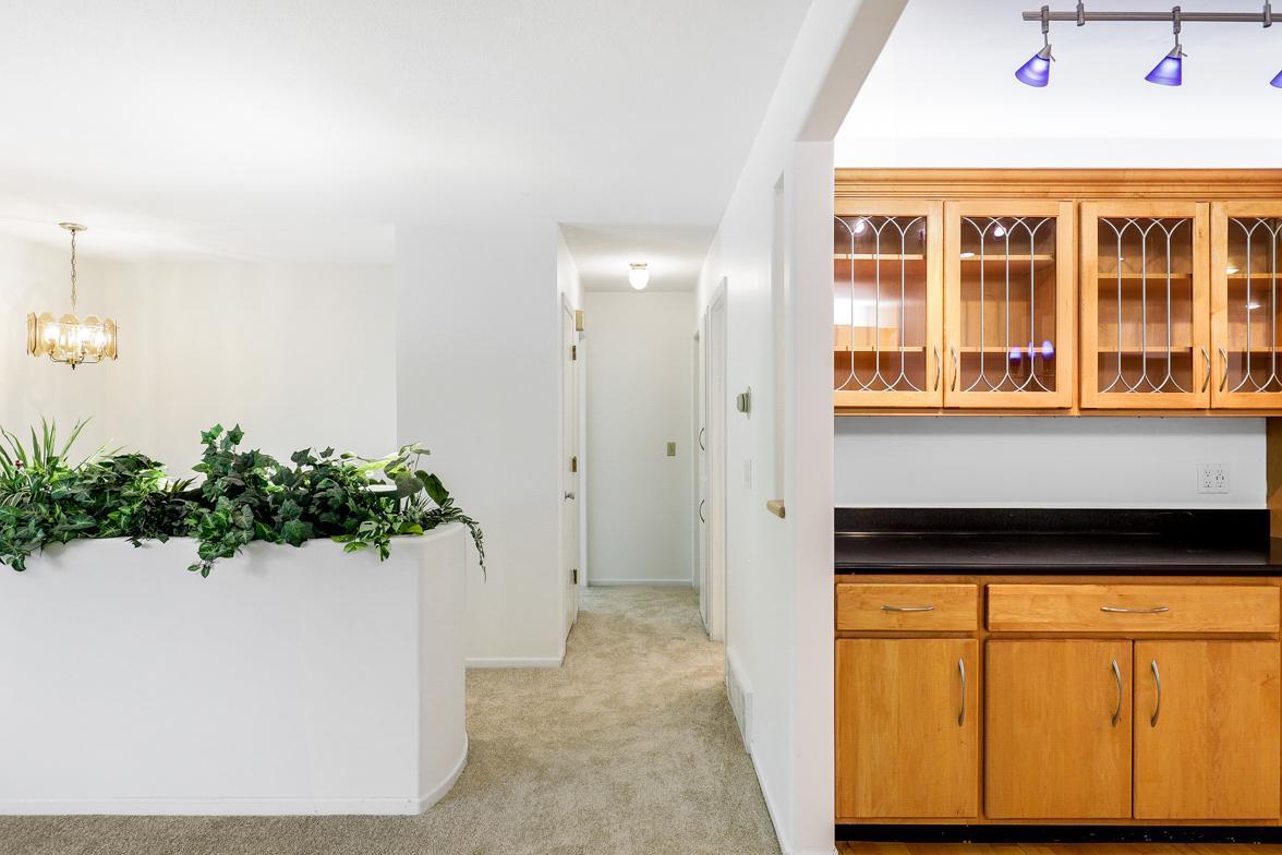 Spacious Home in Wayzata Schools, One Minute from 394