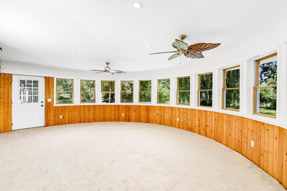 Spacious Home in Wayzata Schools, One Minute from 394