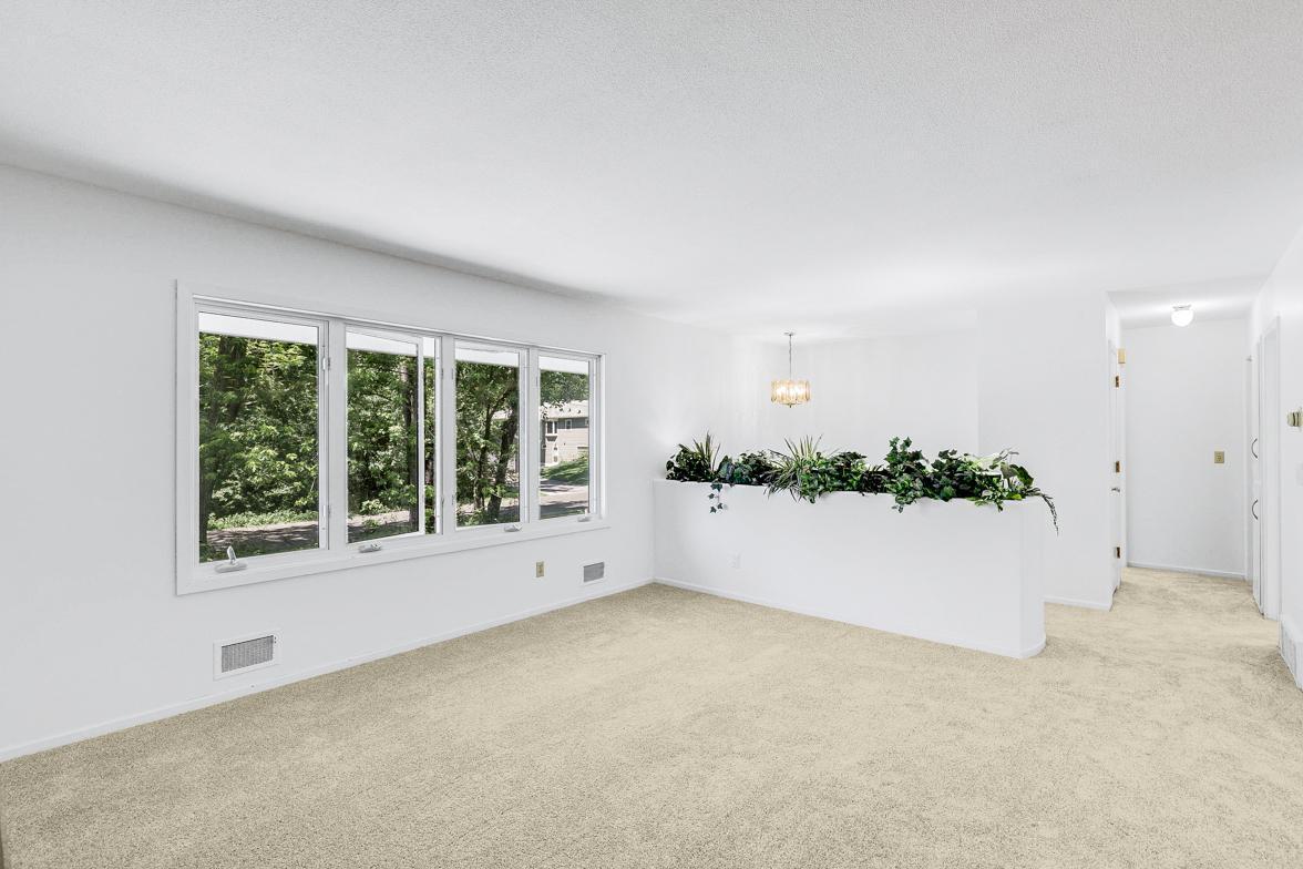 Spacious Home in Wayzata Schools, One Minute from 394