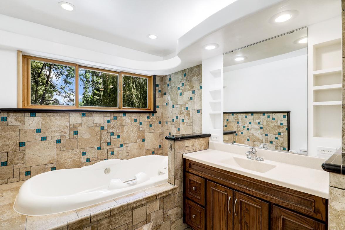 Spacious Home in Wayzata Schools, One Minute from 394