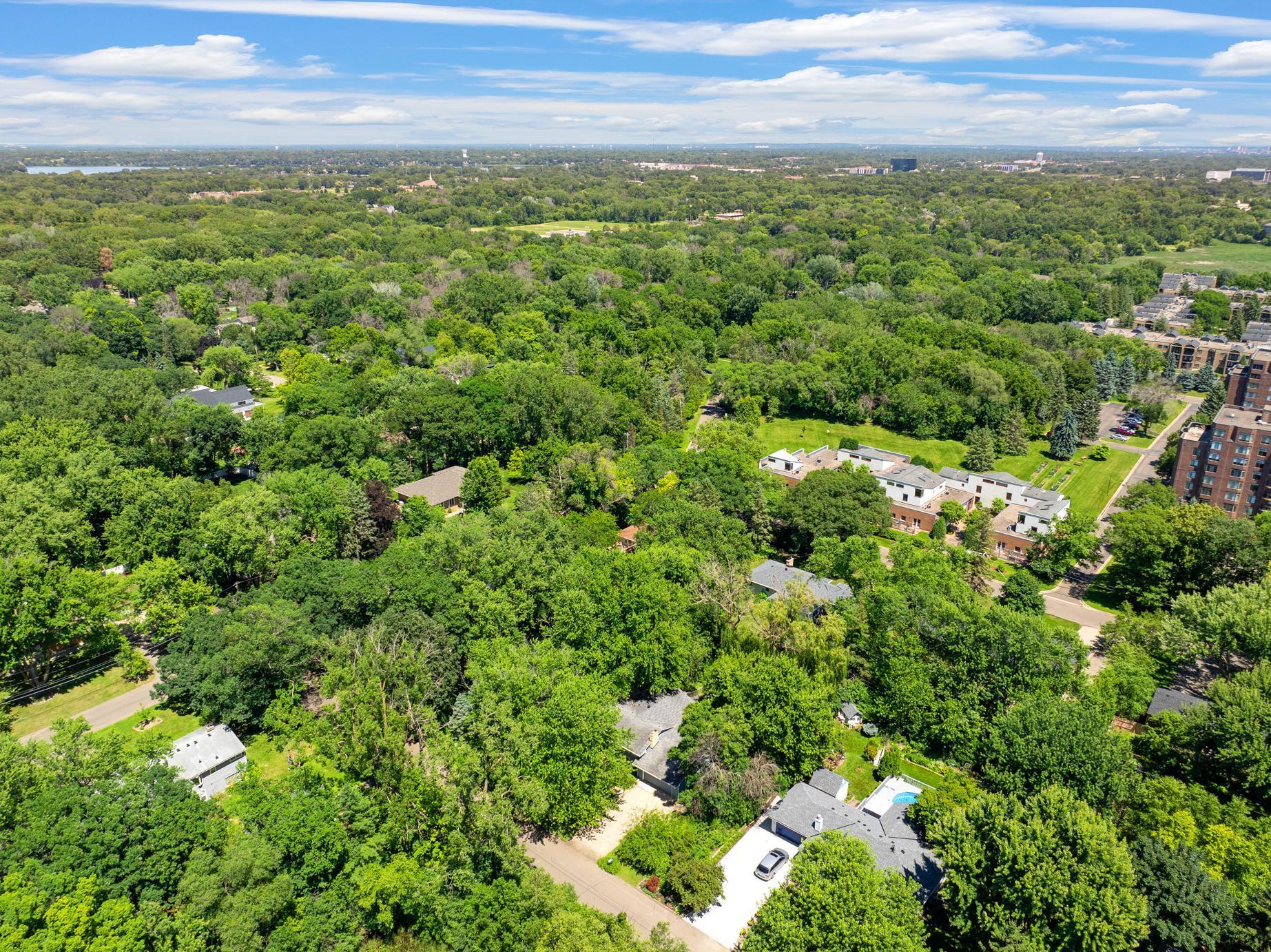 Spacious Home in Wayzata Schools, One Minute from 394