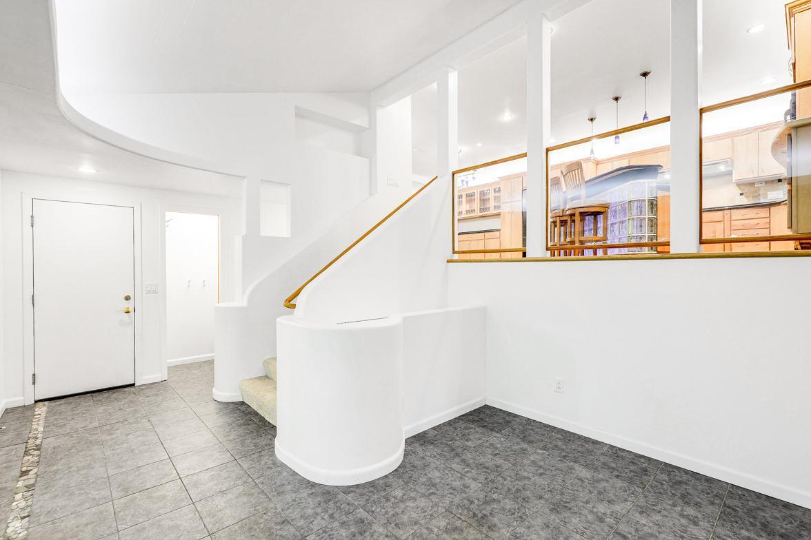 Spacious Home in Wayzata Schools, One Minute from 394