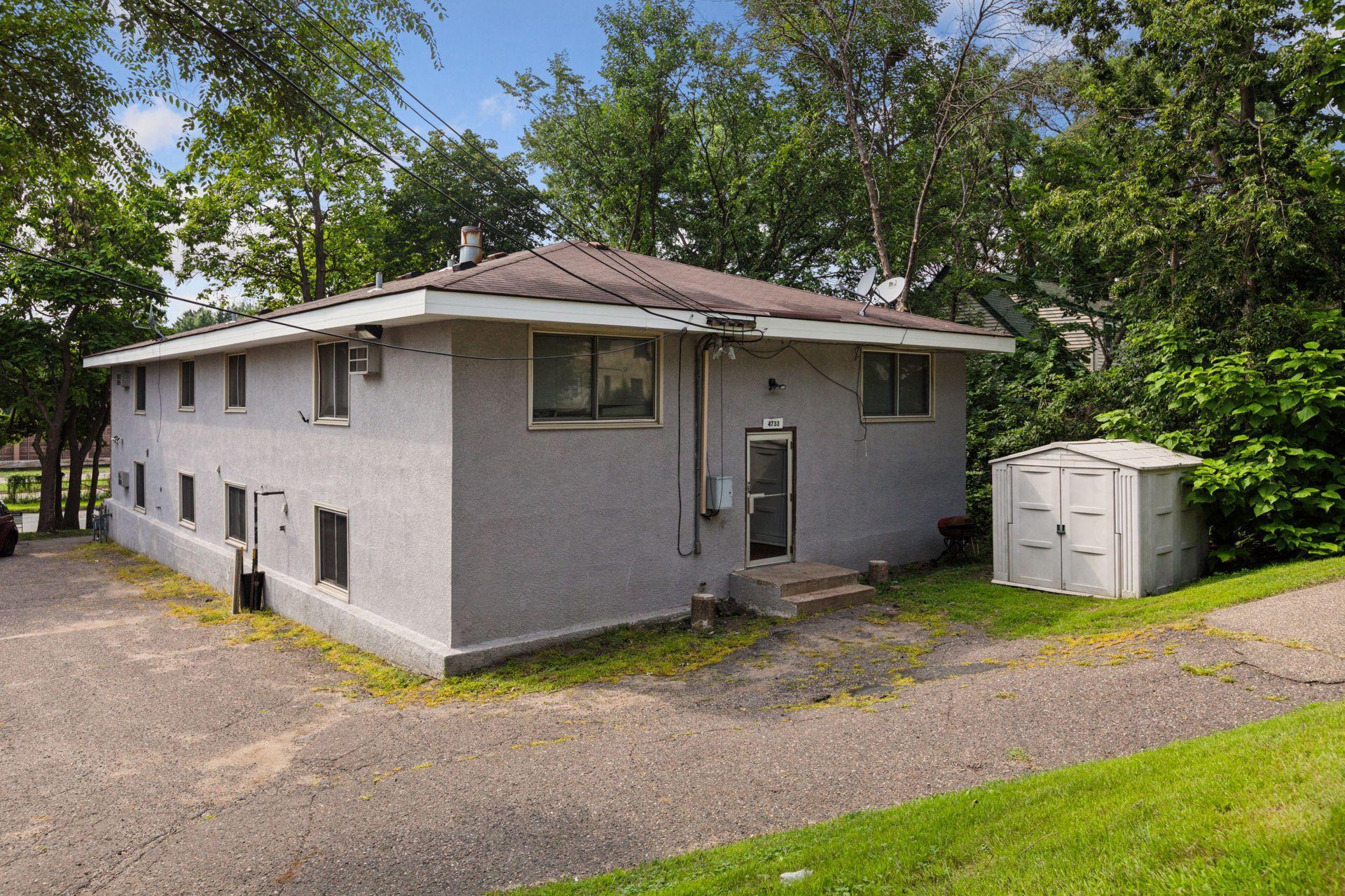 4733 University Avenue NE