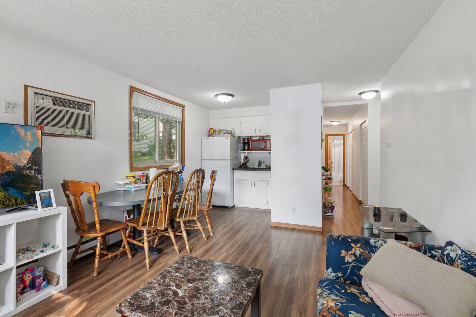 4733 University Avenue NE