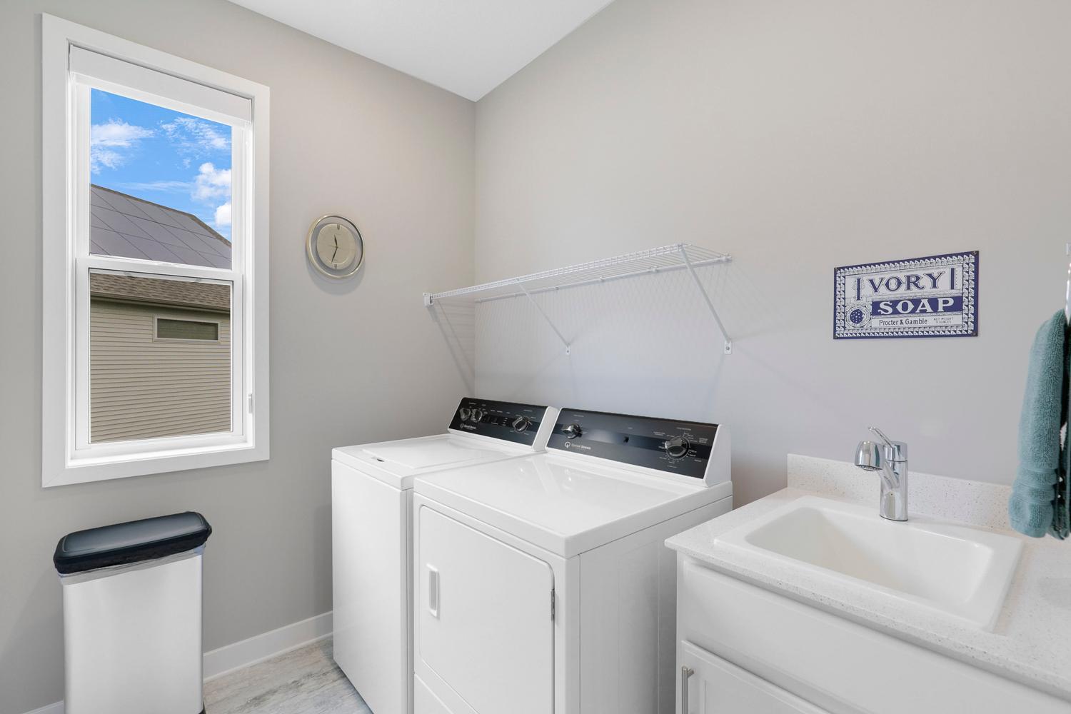 Pristine Villa with Main Floor Living, Set on a Quiet Cul-De-Sac