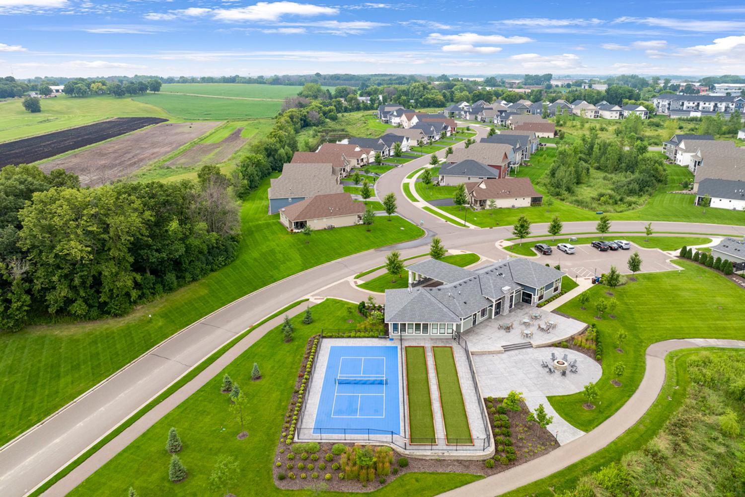 Pristine Villa with Main Floor Living, Set on a Quiet Cul-De-Sac