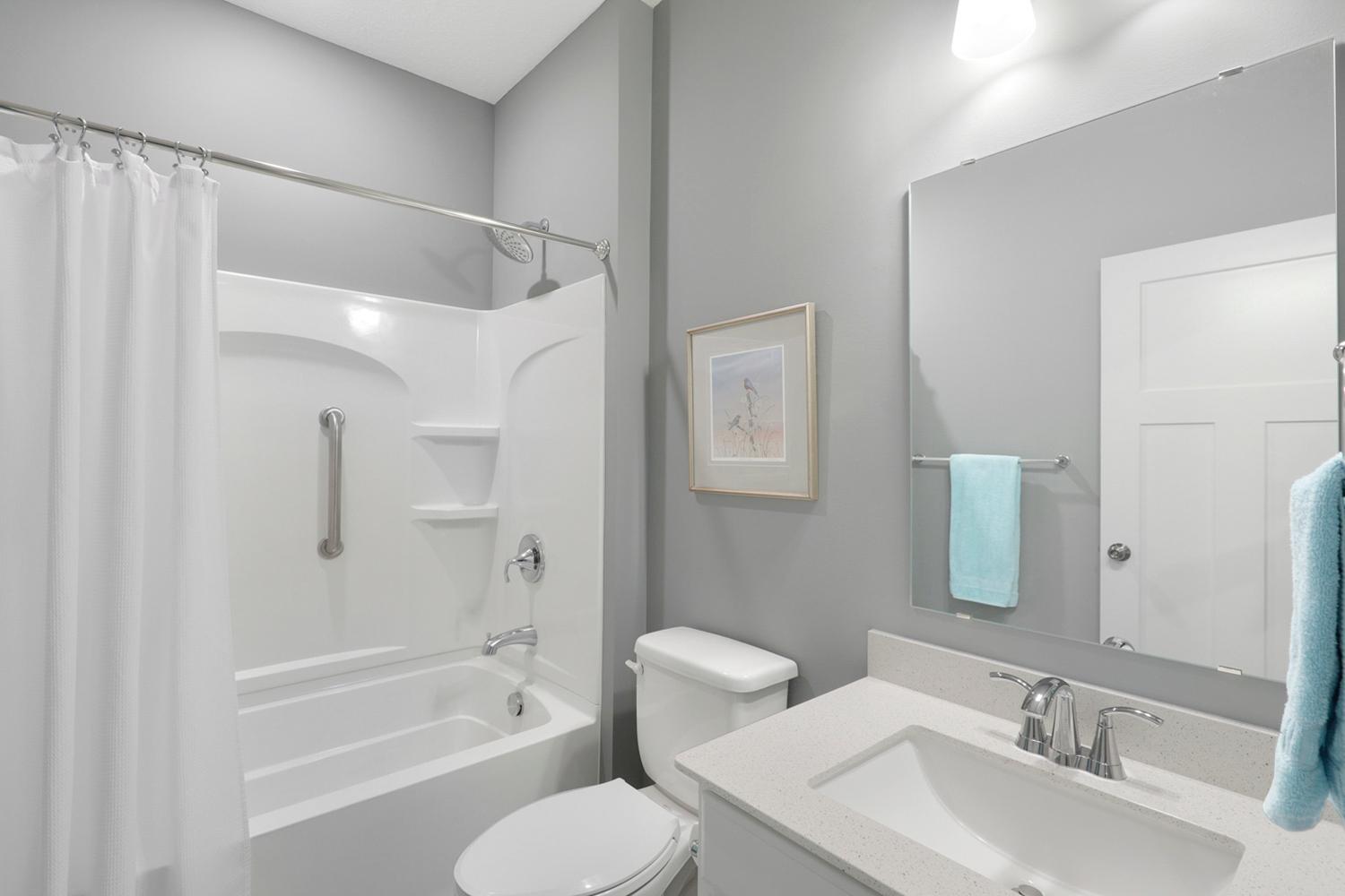 Pristine Villa with Main Floor Living, Set on a Quiet Cul-De-Sac
