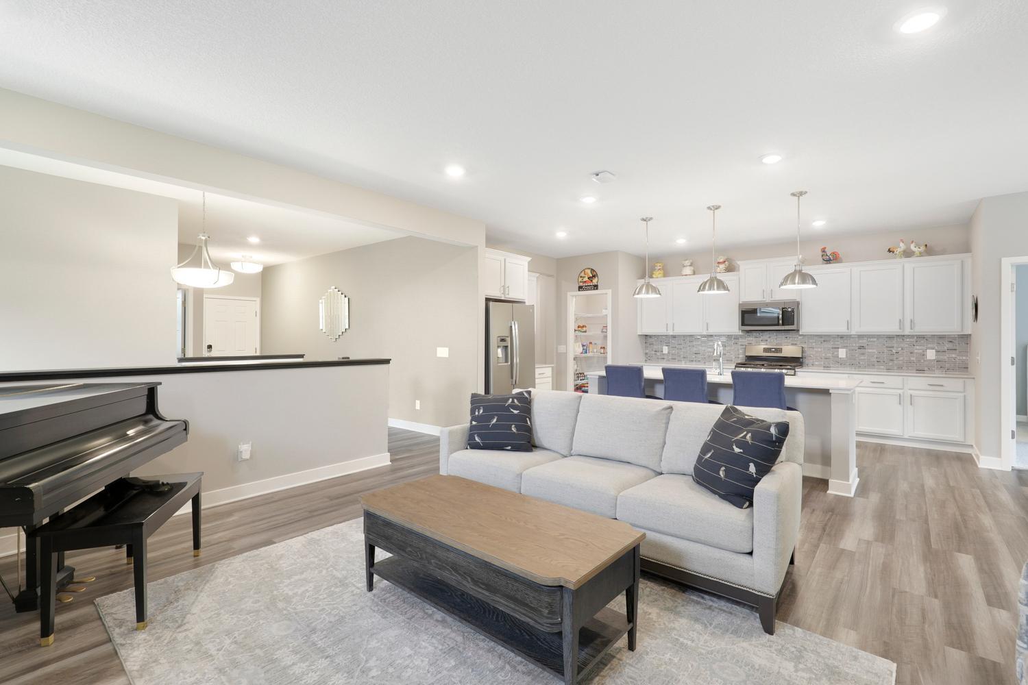 Pristine Villa with Main Floor Living, Set on a Quiet Cul-De-Sac