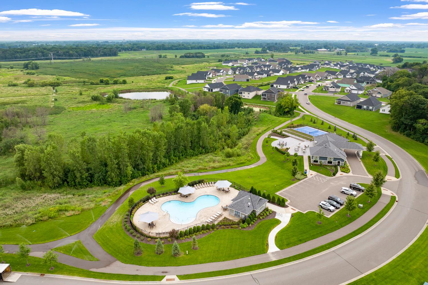 Pristine Villa with Main Floor Living, Set on a Quiet Cul-De-Sac
