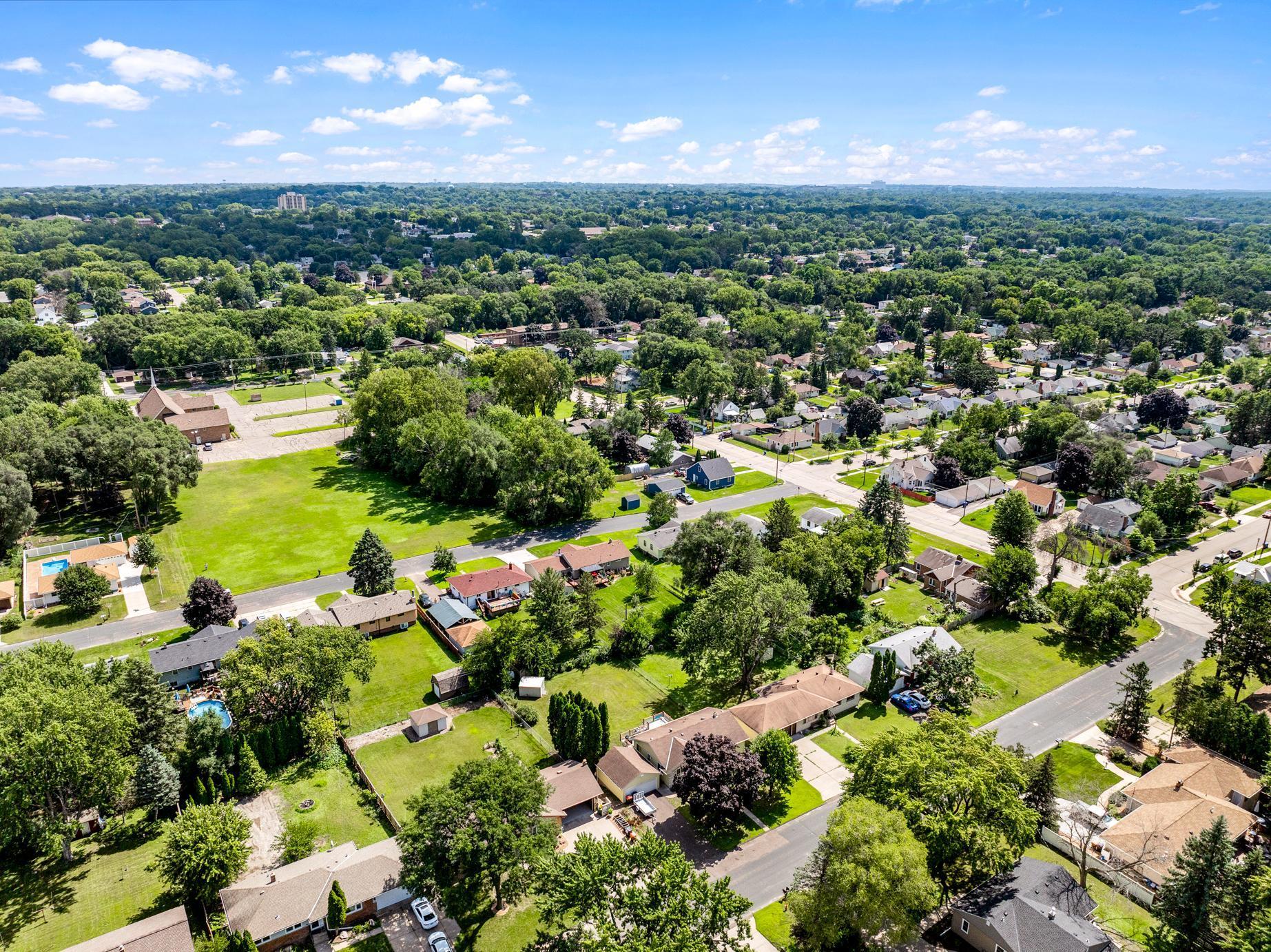 Meticulously Maintained, Walkout Rambler, Walkable to Lake Phalen