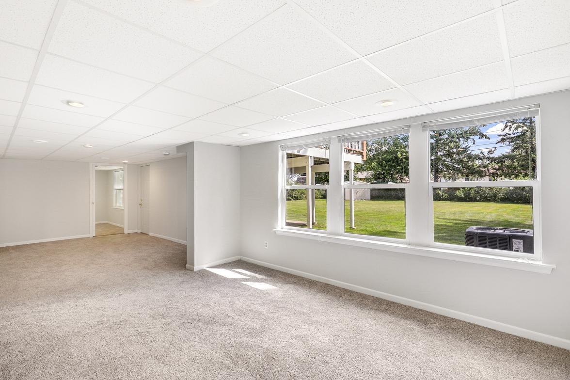 Meticulously Maintained, Walkout Rambler, Walkable to Lake Phalen