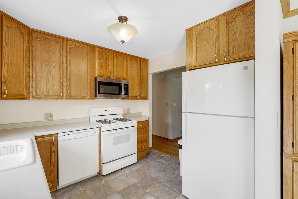 Meticulously Maintained, Walkout Rambler, Walkable to Lake Phalen