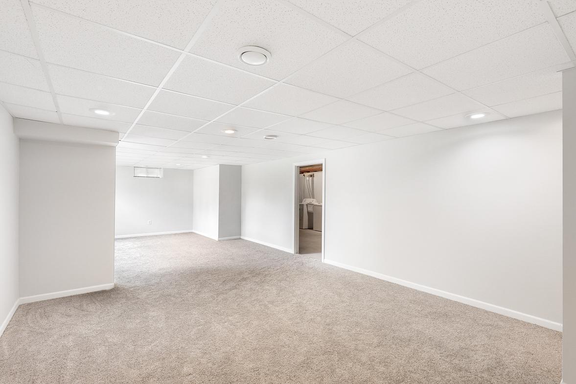 Meticulously Maintained, Walkout Rambler, Walkable to Lake Phalen