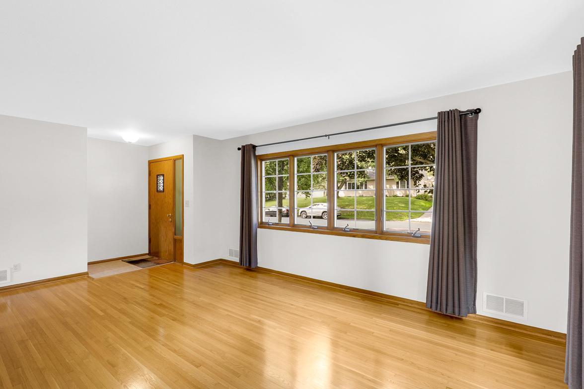 Meticulously Maintained, Walkout Rambler, Walkable to Lake Phalen