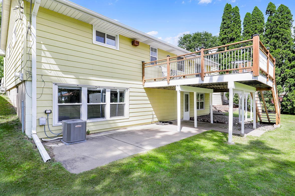 Meticulously Maintained, Walkout Rambler, Walkable to Lake Phalen