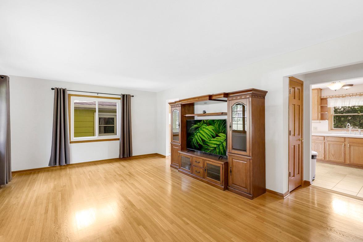 Meticulously Maintained, Walkout Rambler, Walkable to Lake Phalen