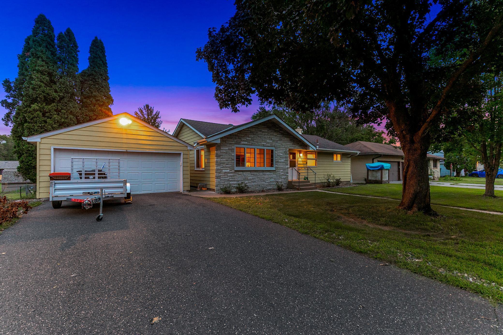 Meticulously Maintained, Walkout Rambler, Walkable to Lake Phalen
