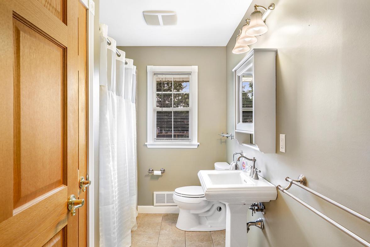 Meticulously Maintained, Walkout Rambler, Walkable to Lake Phalen