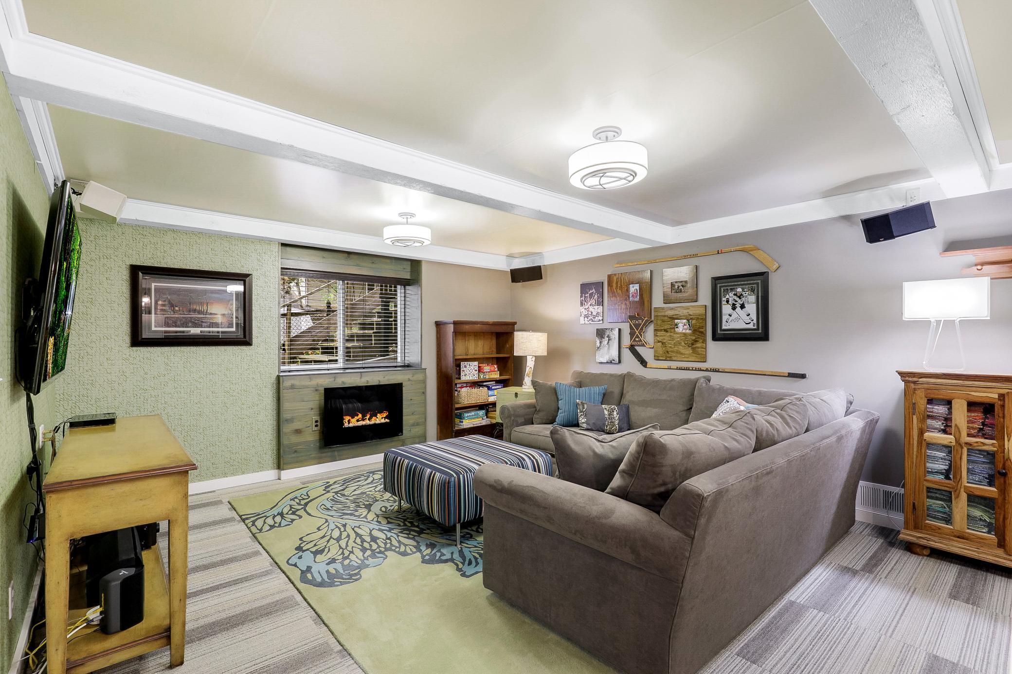 Turnkey Serenity on a Dead-End Cul-De-Sac in Mound