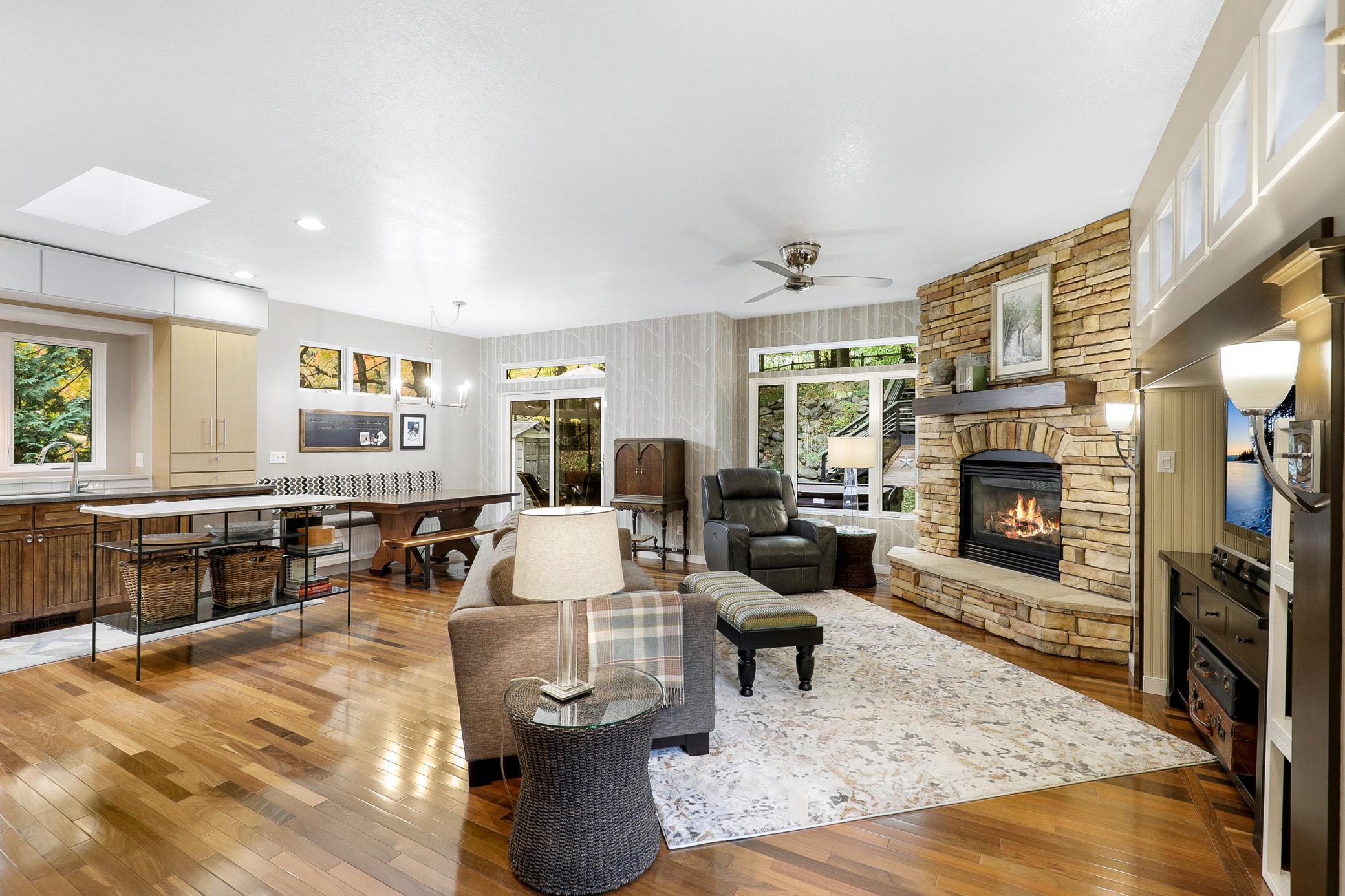 Turnkey Serenity on a Dead-End Cul-De-Sac in Mound