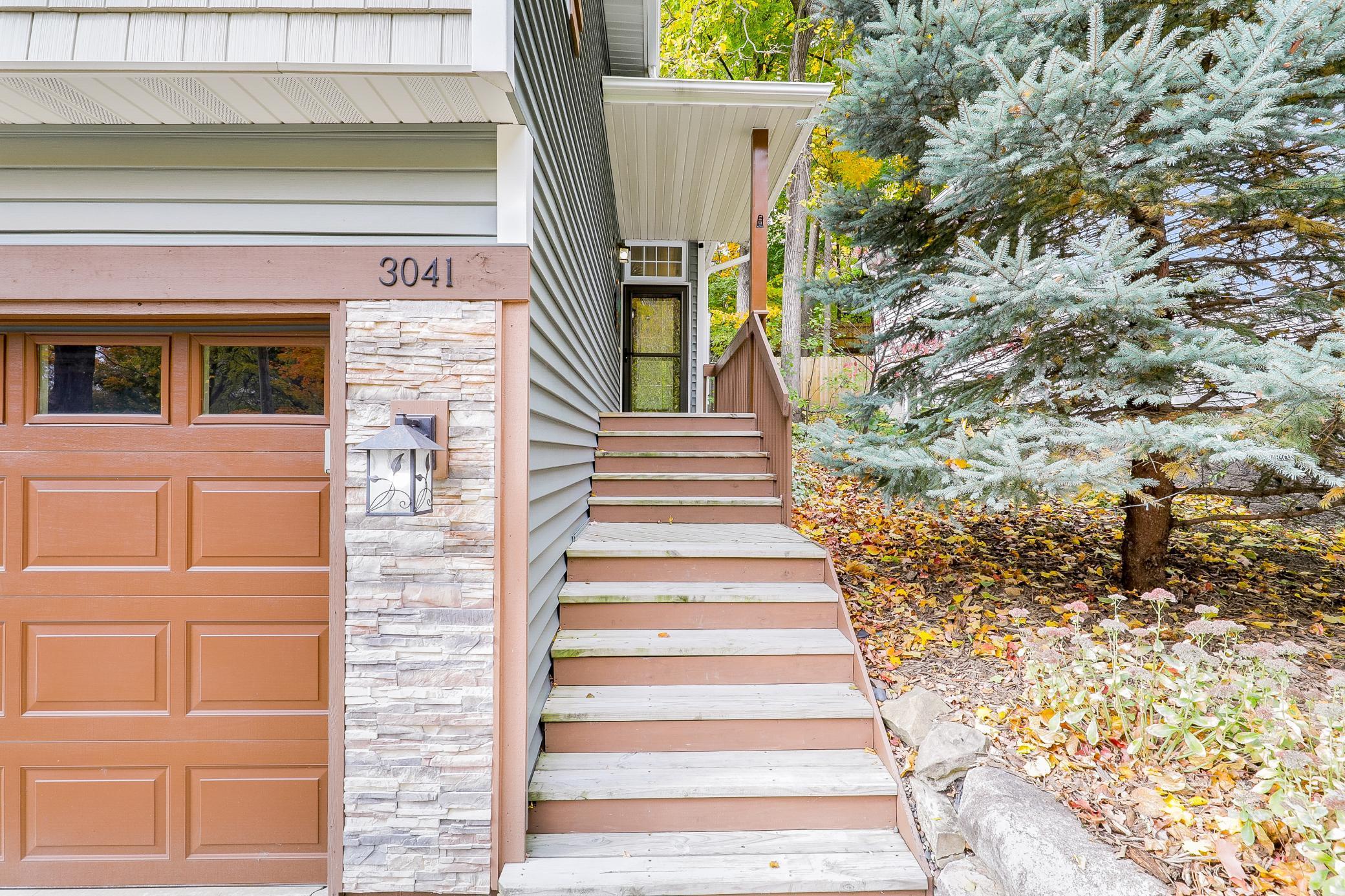 Turnkey Serenity on a Dead-End Cul-De-Sac in Mound