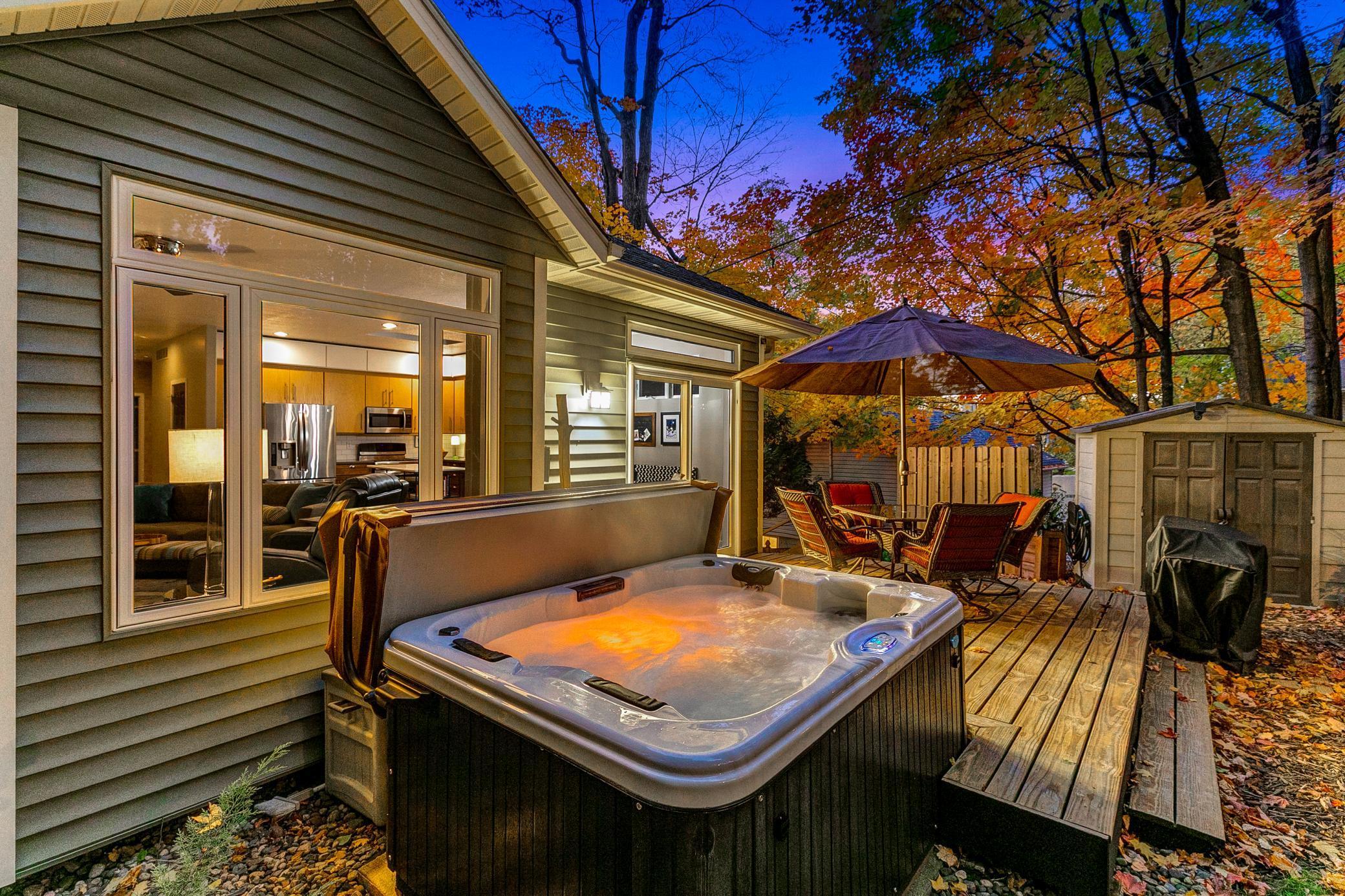 Turnkey Serenity on a Dead-End Cul-De-Sac in Mound