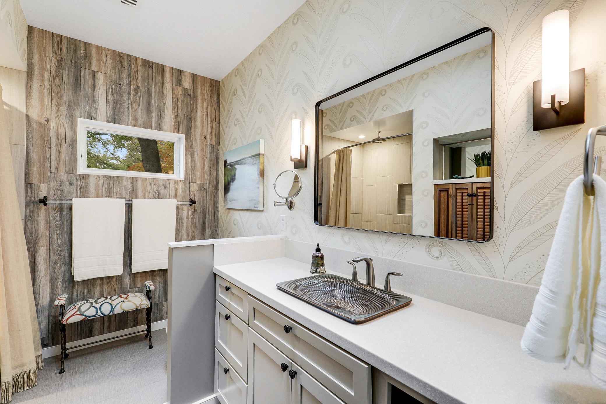 Turnkey Serenity on a Dead-End Cul-De-Sac in Mound