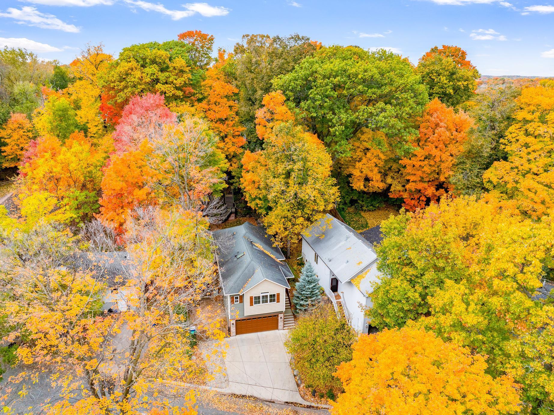 Turnkey Serenity on a Dead-End Cul-De-Sac in Mound
