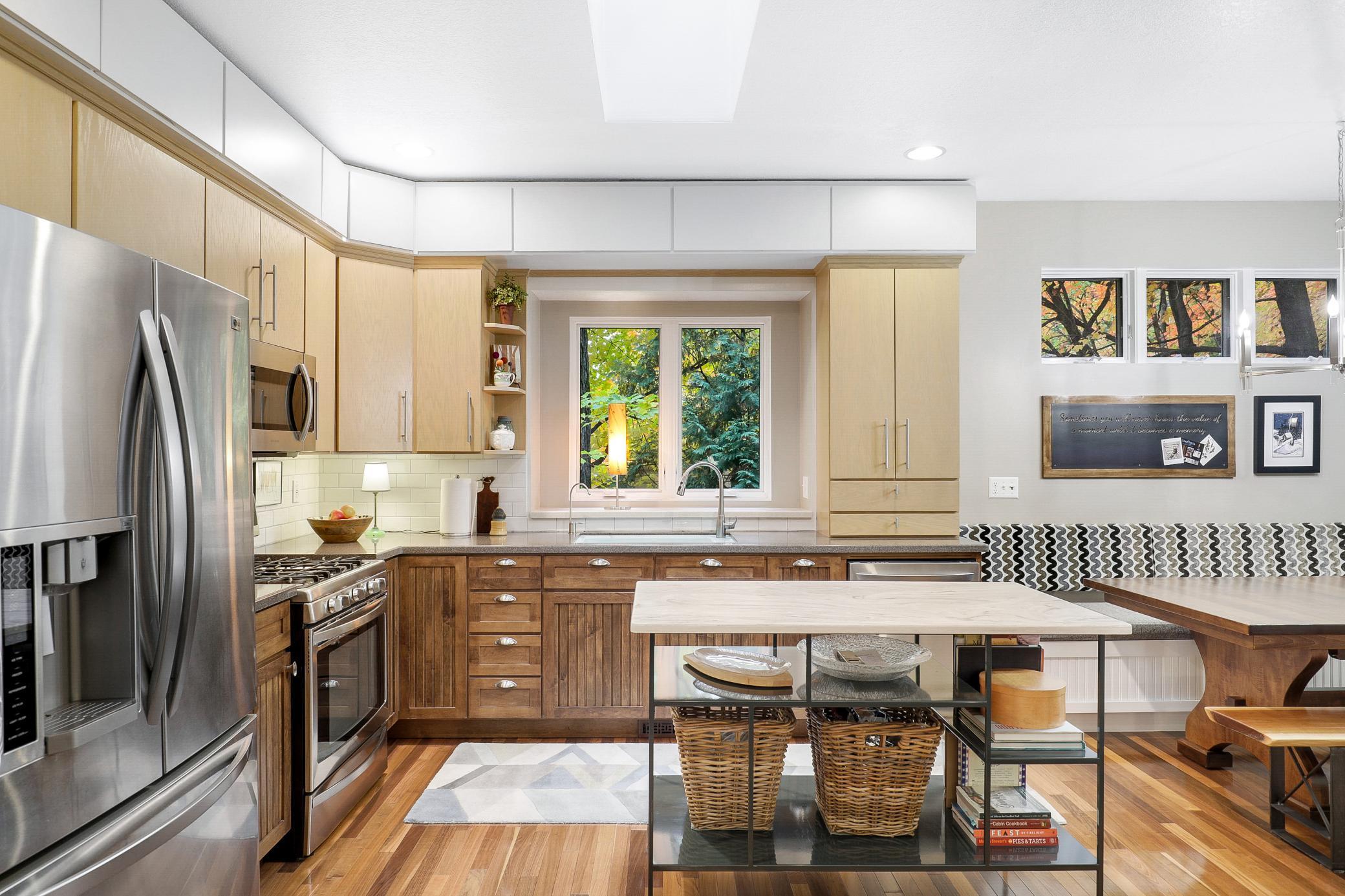 Turnkey Serenity on a Dead-End Cul-De-Sac in Mound