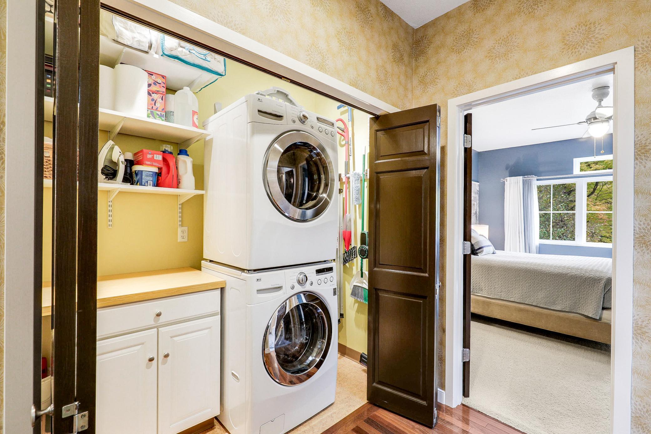 Turnkey Serenity on a Dead-End Cul-De-Sac in Mound