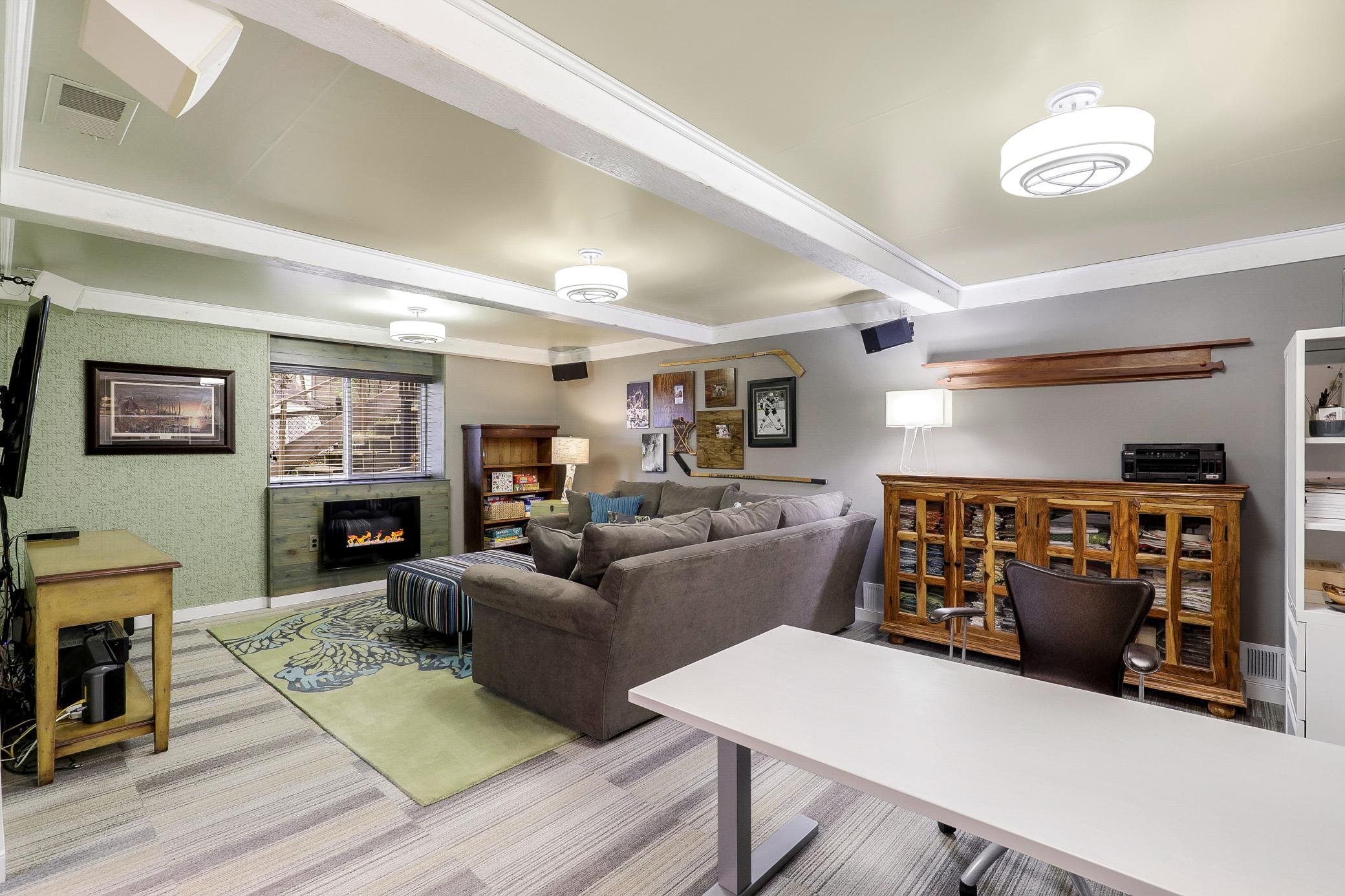 Turnkey Serenity on a Dead-End Cul-De-Sac in Mound