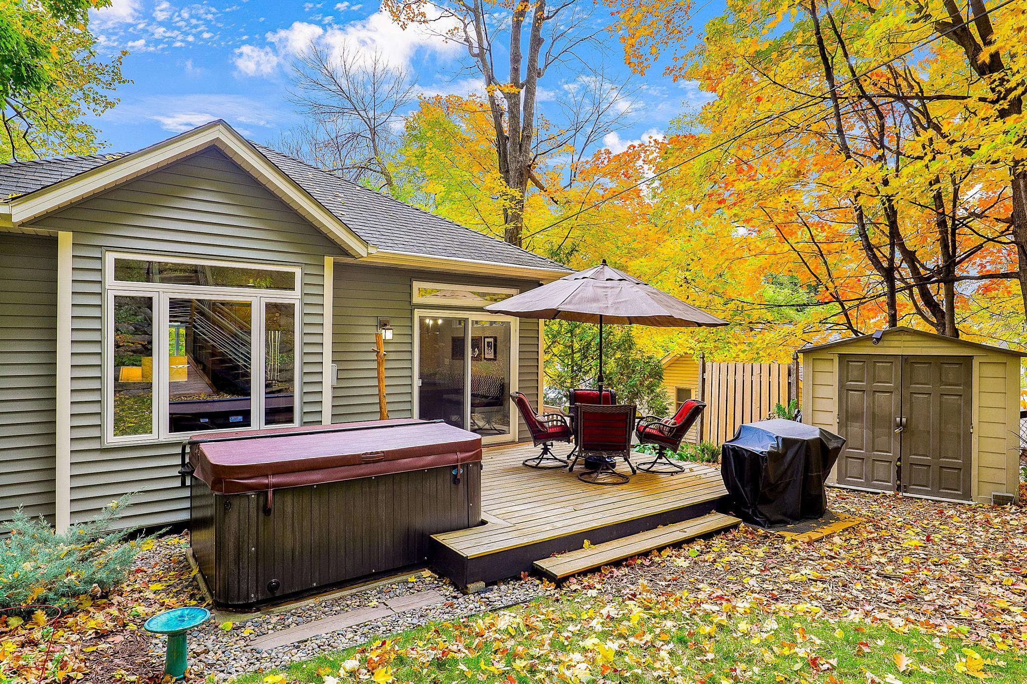 Turnkey Serenity on a Dead-End Cul-De-Sac in Mound