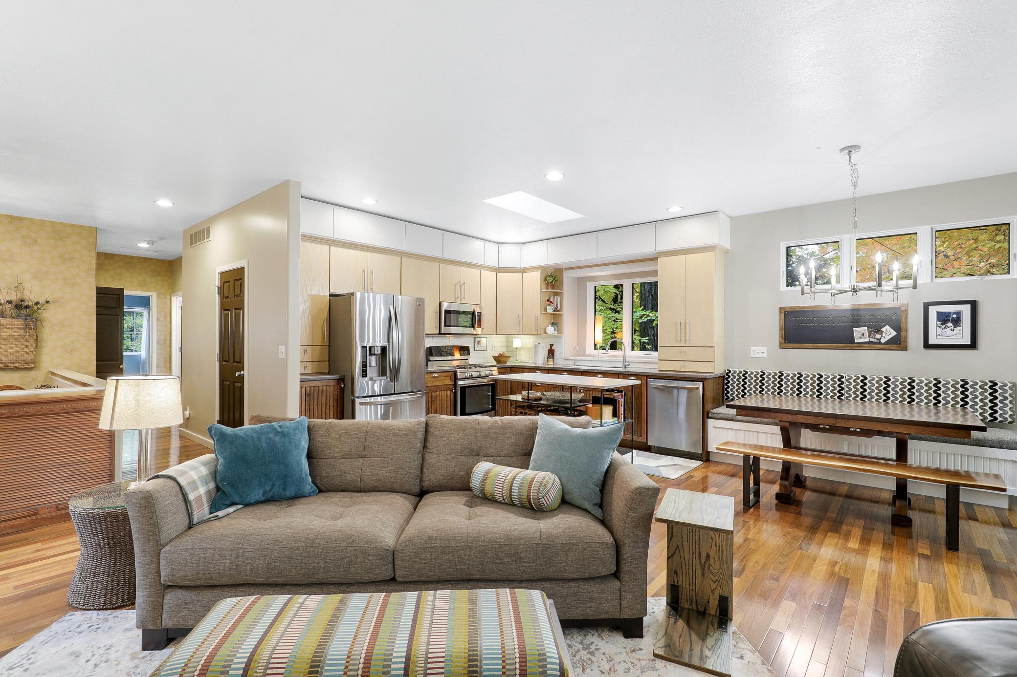 Turnkey Serenity on a Dead-End Cul-De-Sac in Mound