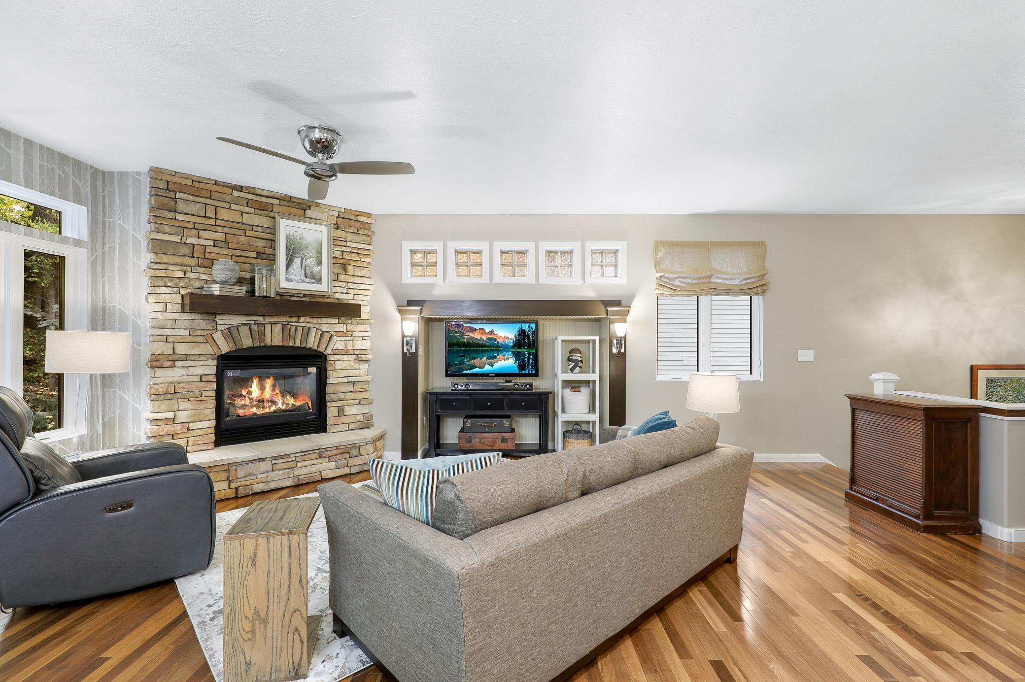 Turnkey Serenity on a Dead-End Cul-De-Sac in Mound