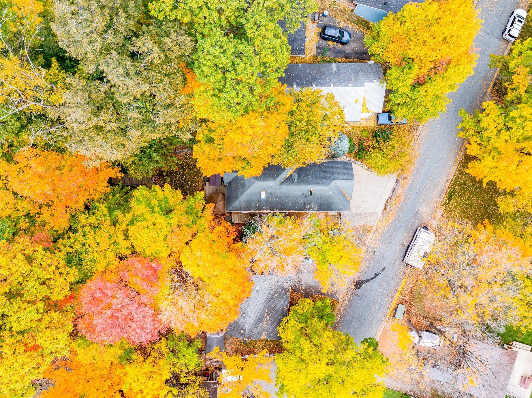 Turnkey Serenity on a Dead-End Cul-De-Sac in Mound