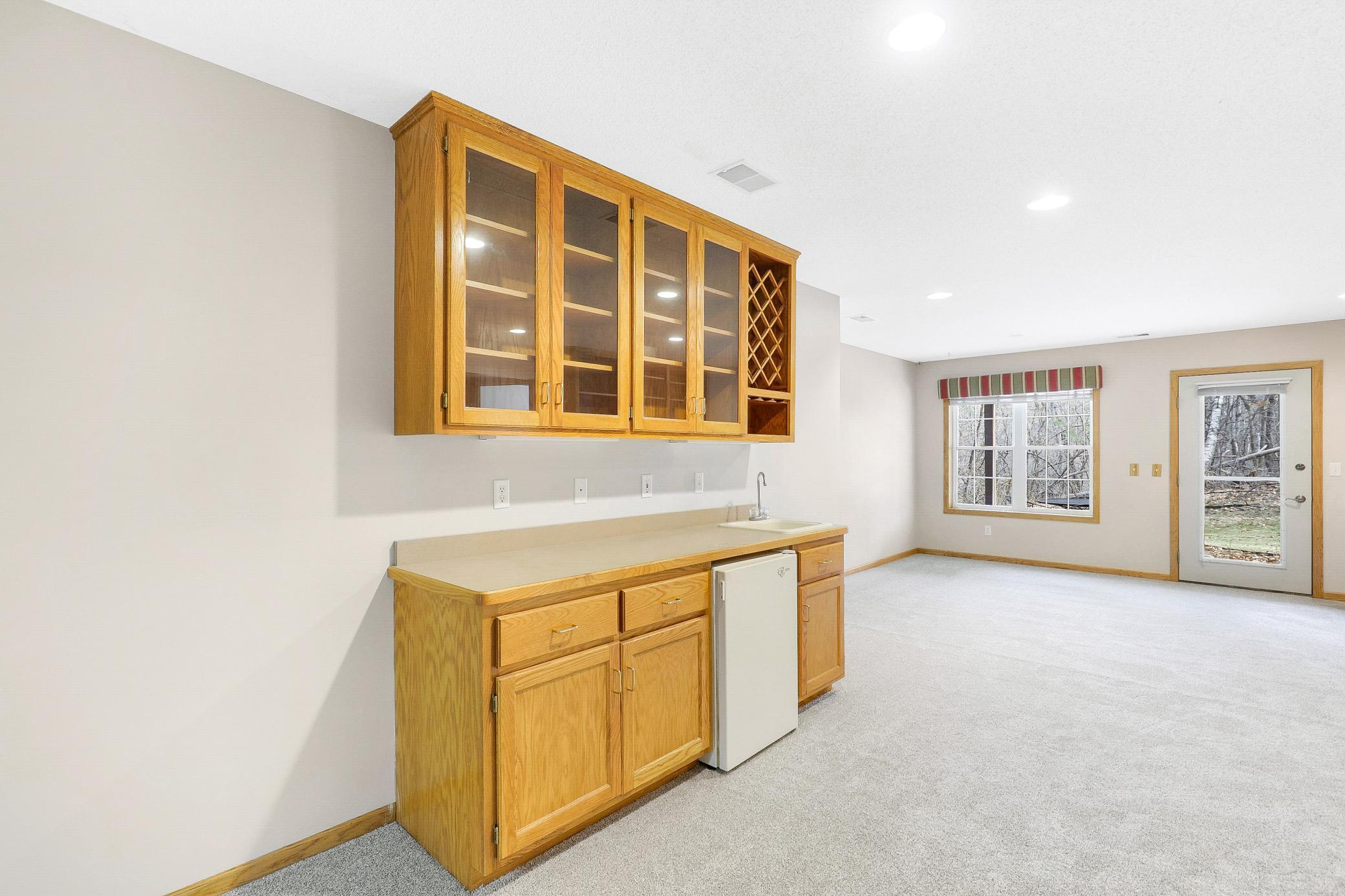 Main Floor Living in this Turnkey, 1-Story, Walkout Townhouse