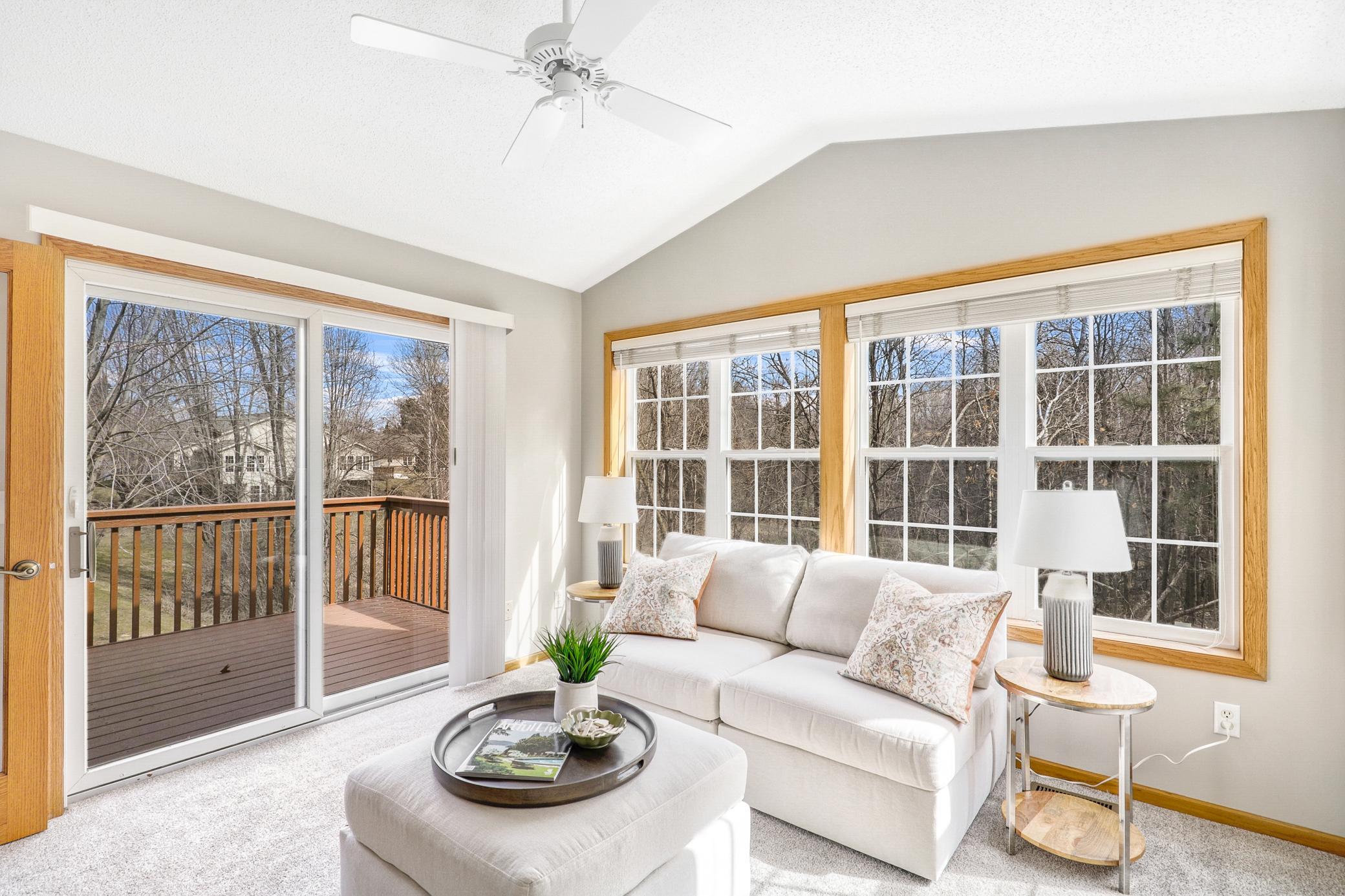 Main Floor Living in this Turnkey, 1-Story, Walkout Townhouse