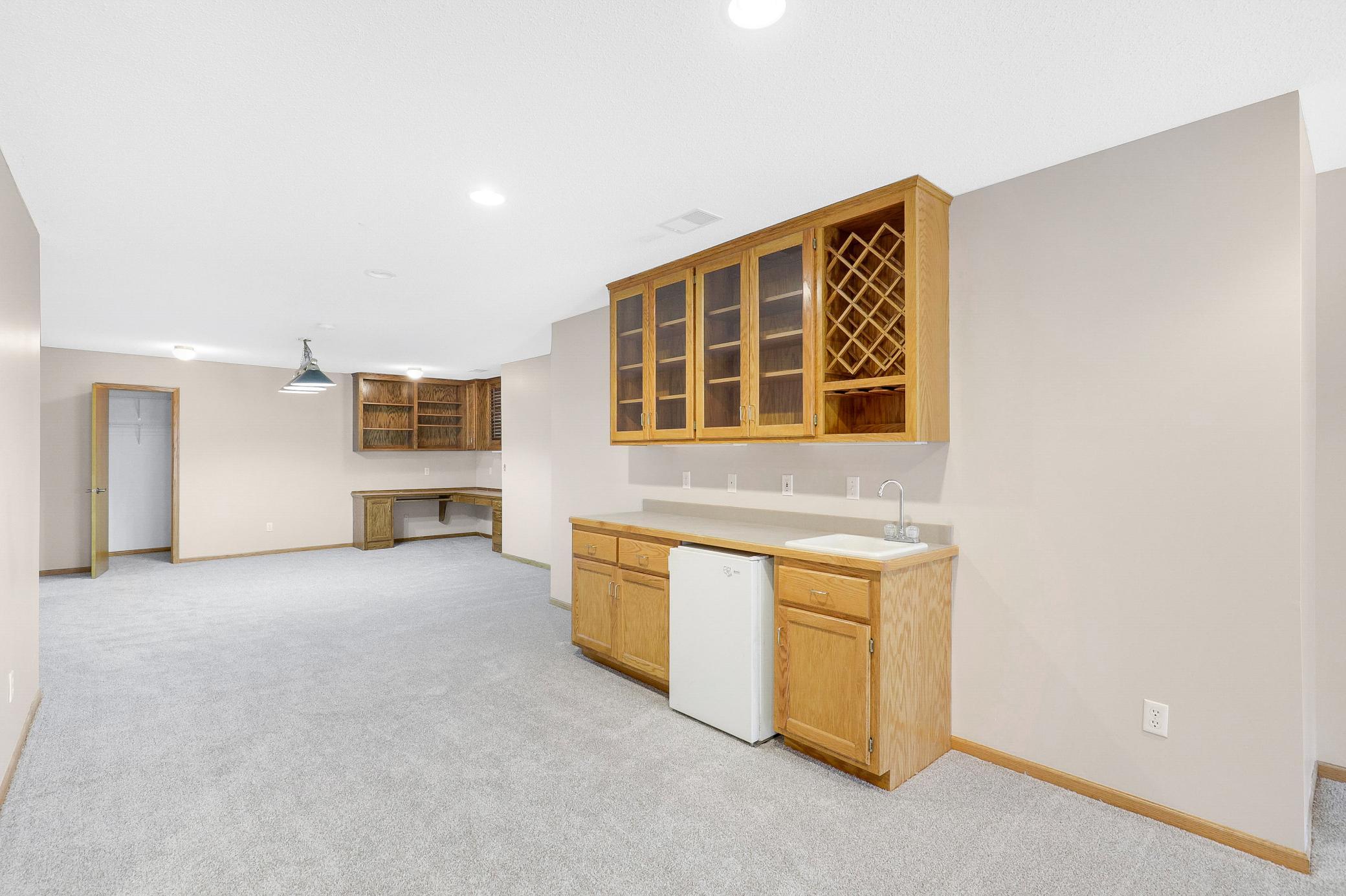 Main Floor Living in this Turnkey, 1-Story, Walkout Townhouse