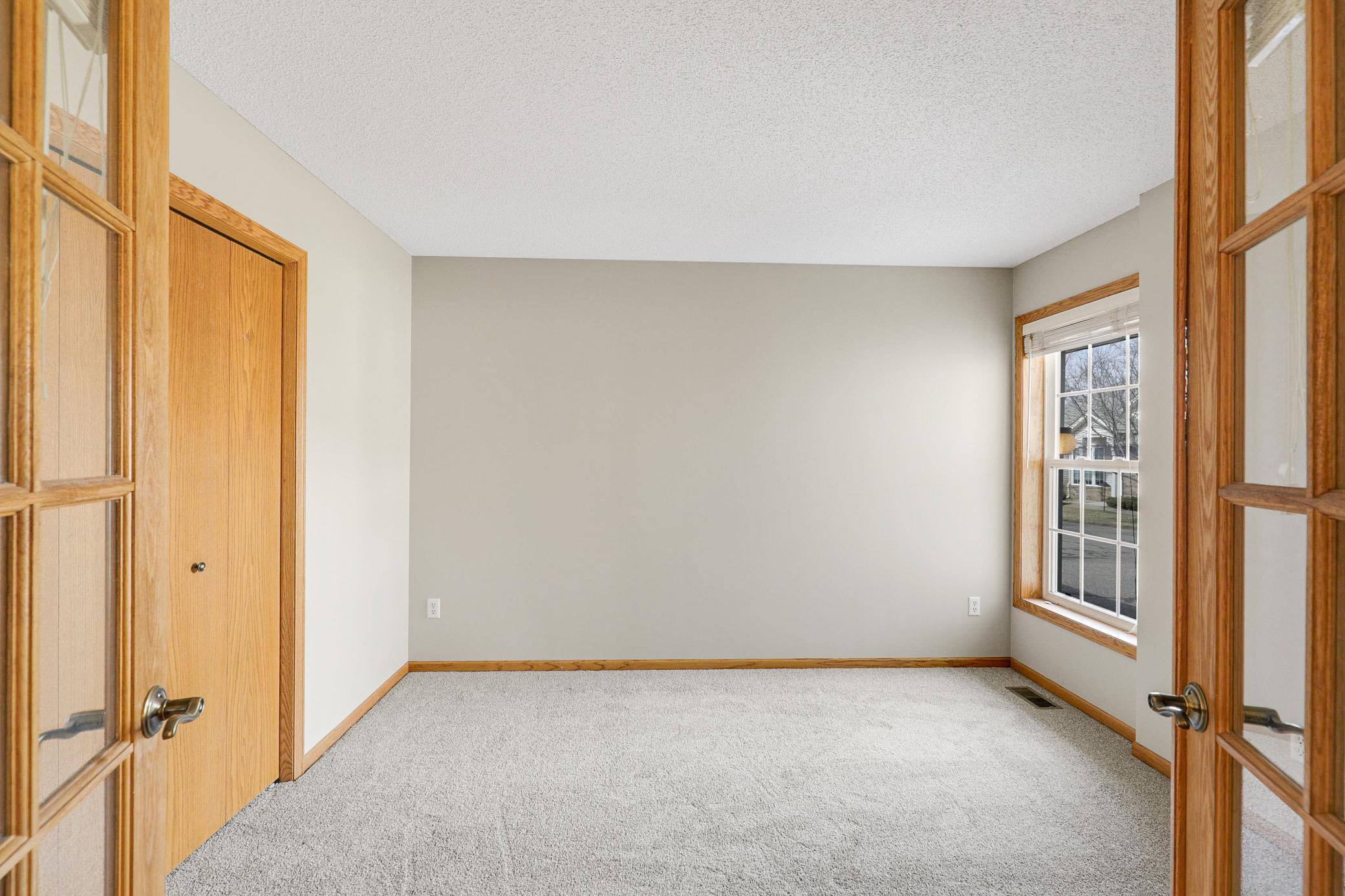 Main Floor Living in this Turnkey, 1-Story, Walkout Townhouse