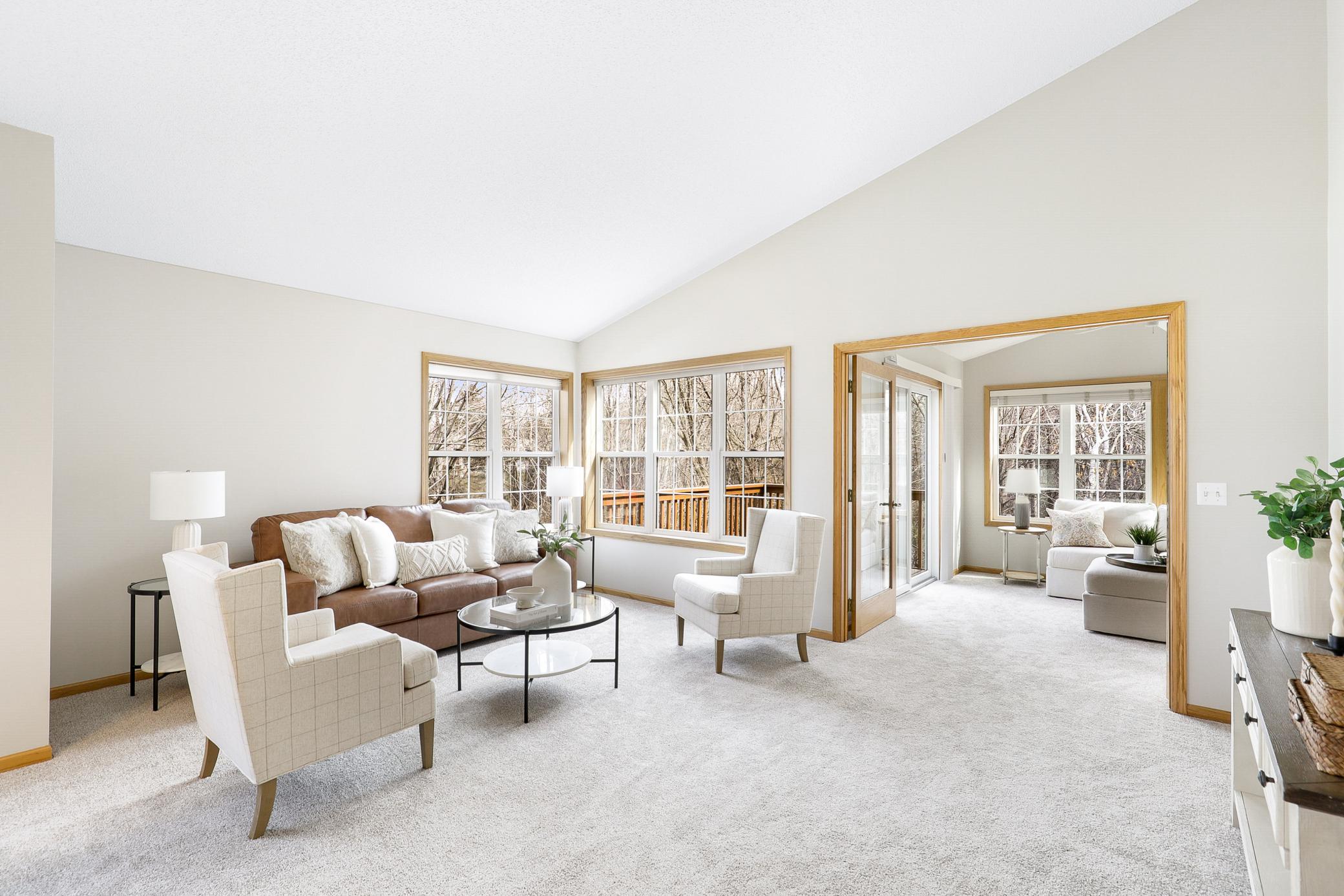 Main Floor Living in this Turnkey, 1-Story, Walkout Townhouse