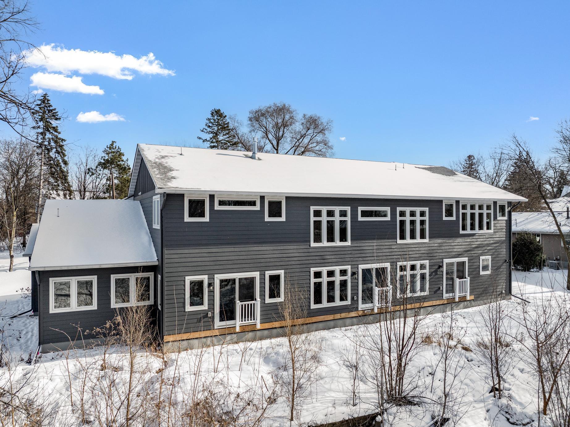 Immaculate 2-Story on quiet Cul-De-Sac, Steps from Parkers Lake