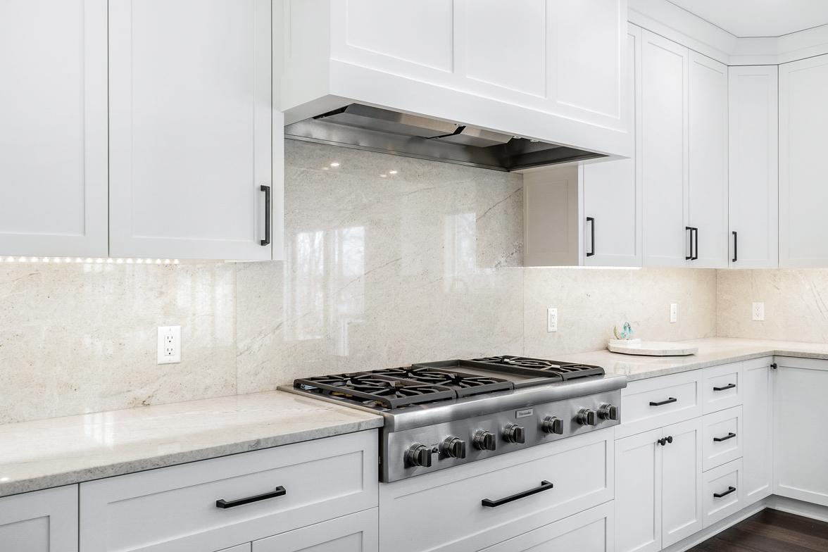 Immaculate 2-Story on quiet Cul-De-Sac, Steps from Parkers Lake