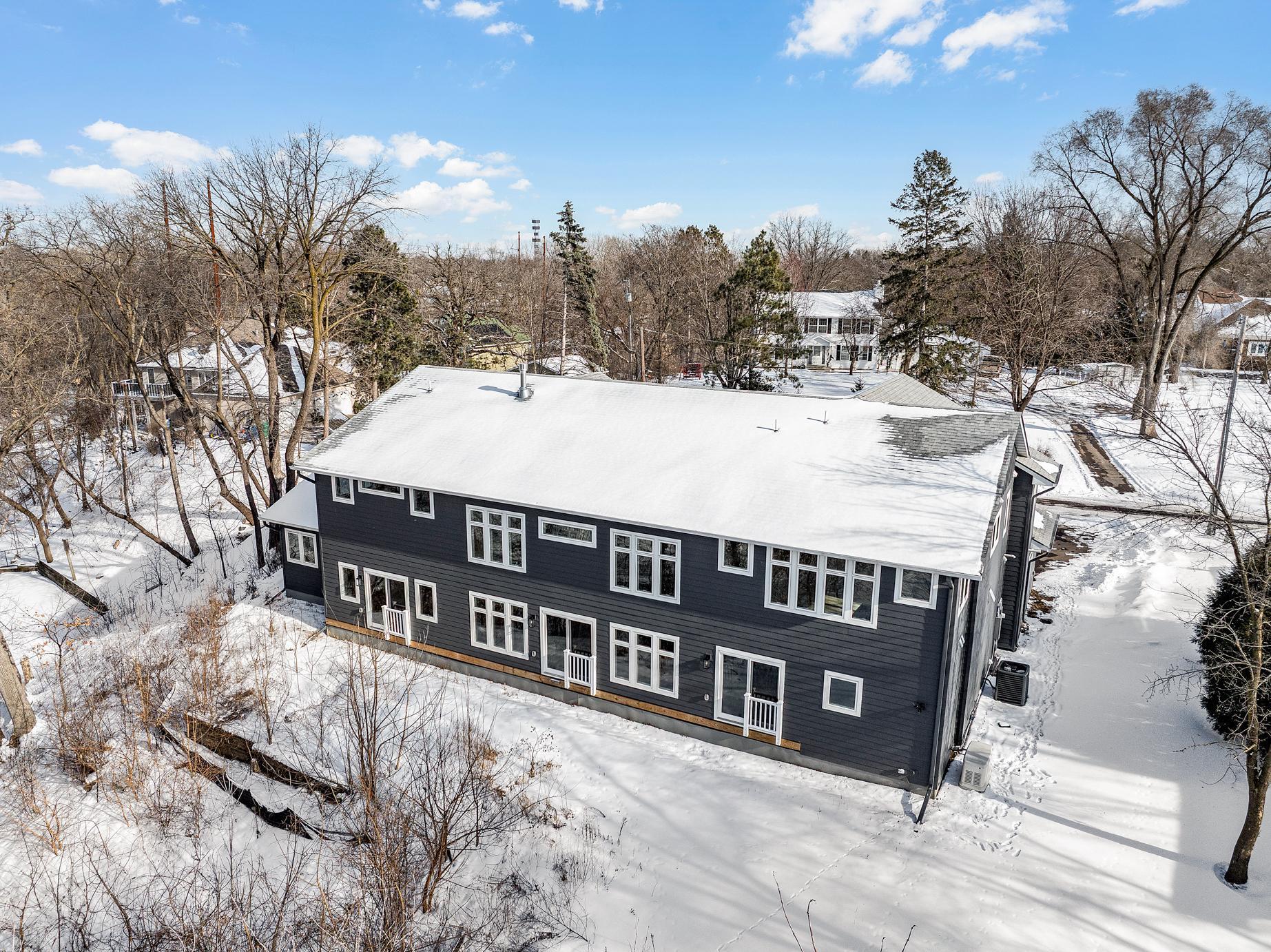 Immaculate 2-Story on quiet Cul-De-Sac, Steps from Parkers Lake